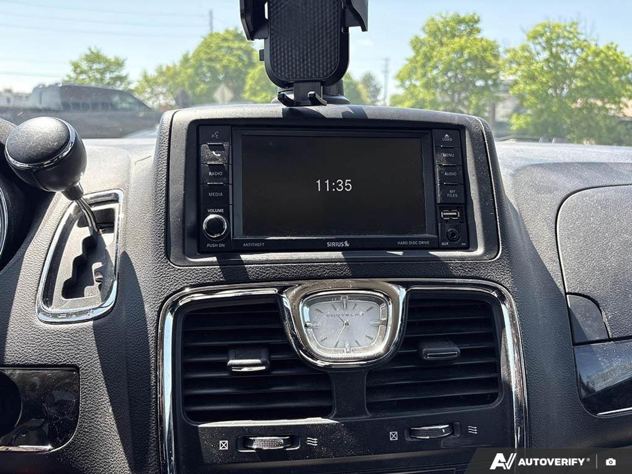 2014 Chrysler Town & Country Touring 29K|PWR LIFTGATE|REVERSE CAM Photo