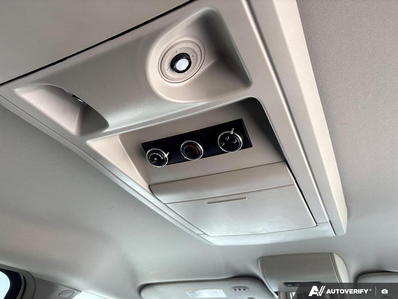 2014 Chrysler Town & Country Touring 29K|PWR LIFTGATE|REVERSE CAM Photo