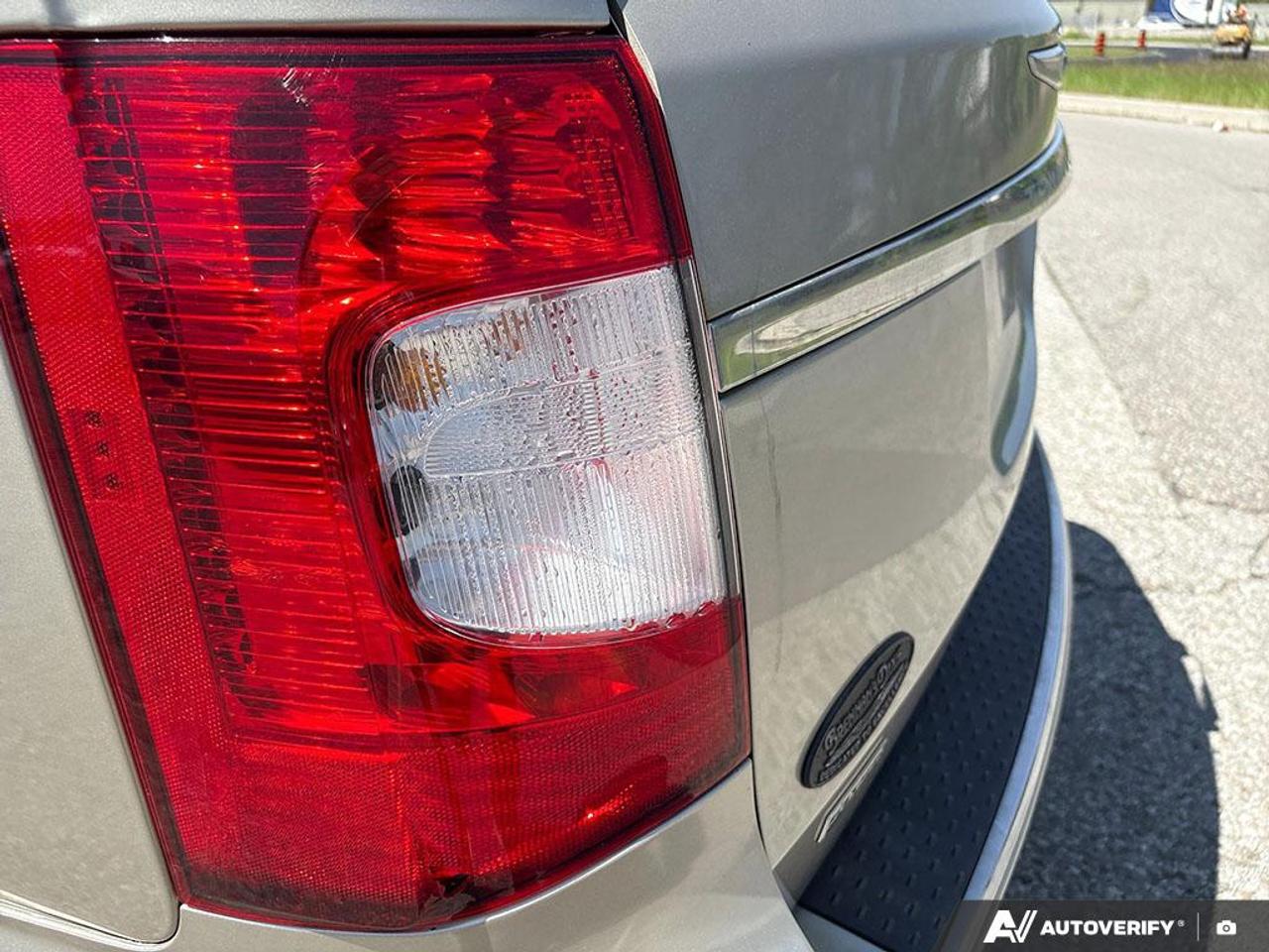 2014 Chrysler Town & Country Touring 29K|PWR LIFTGATE|REVERSE CAM Photo
