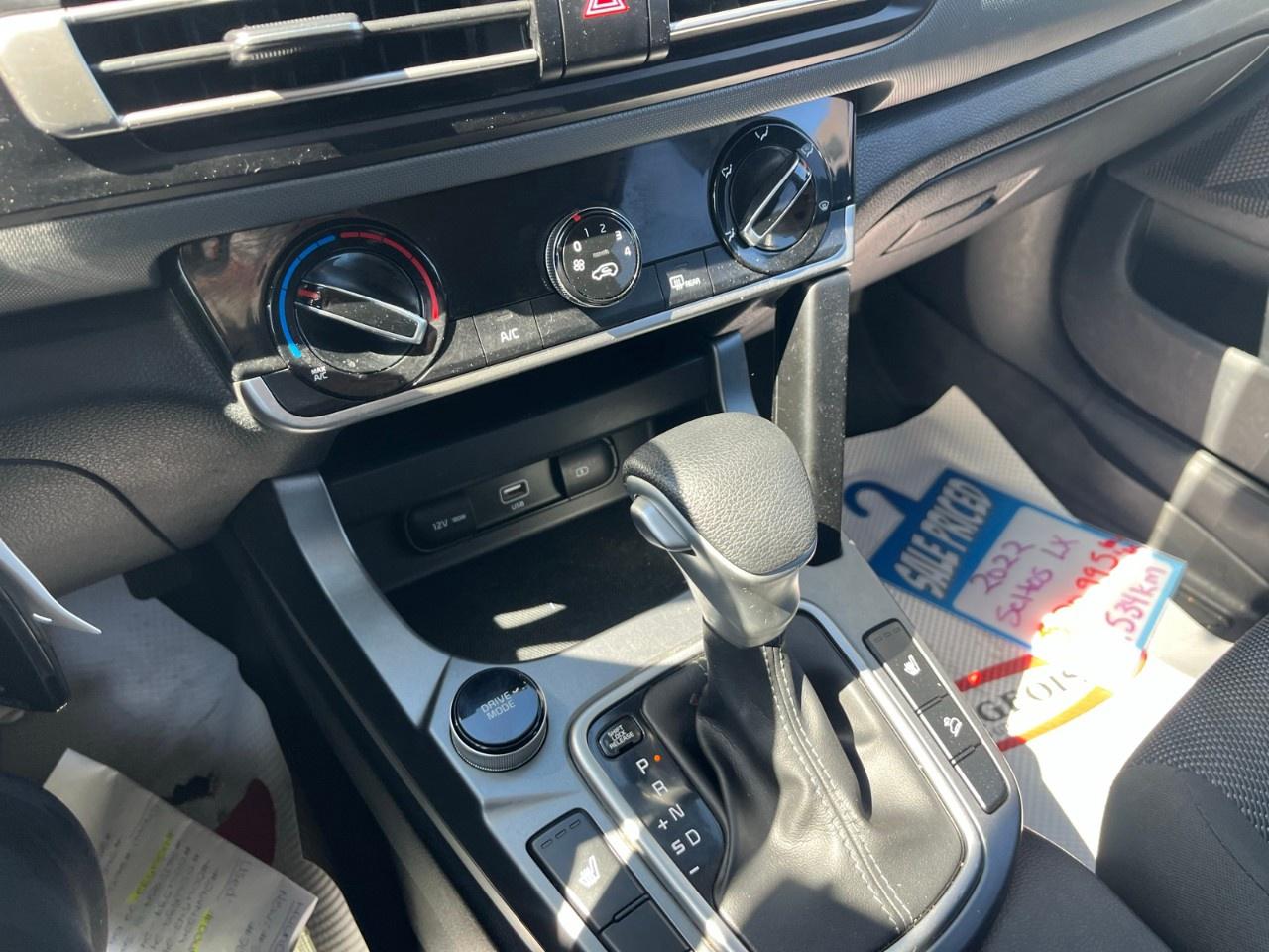2022 Kia Seltos LX FWD Photo