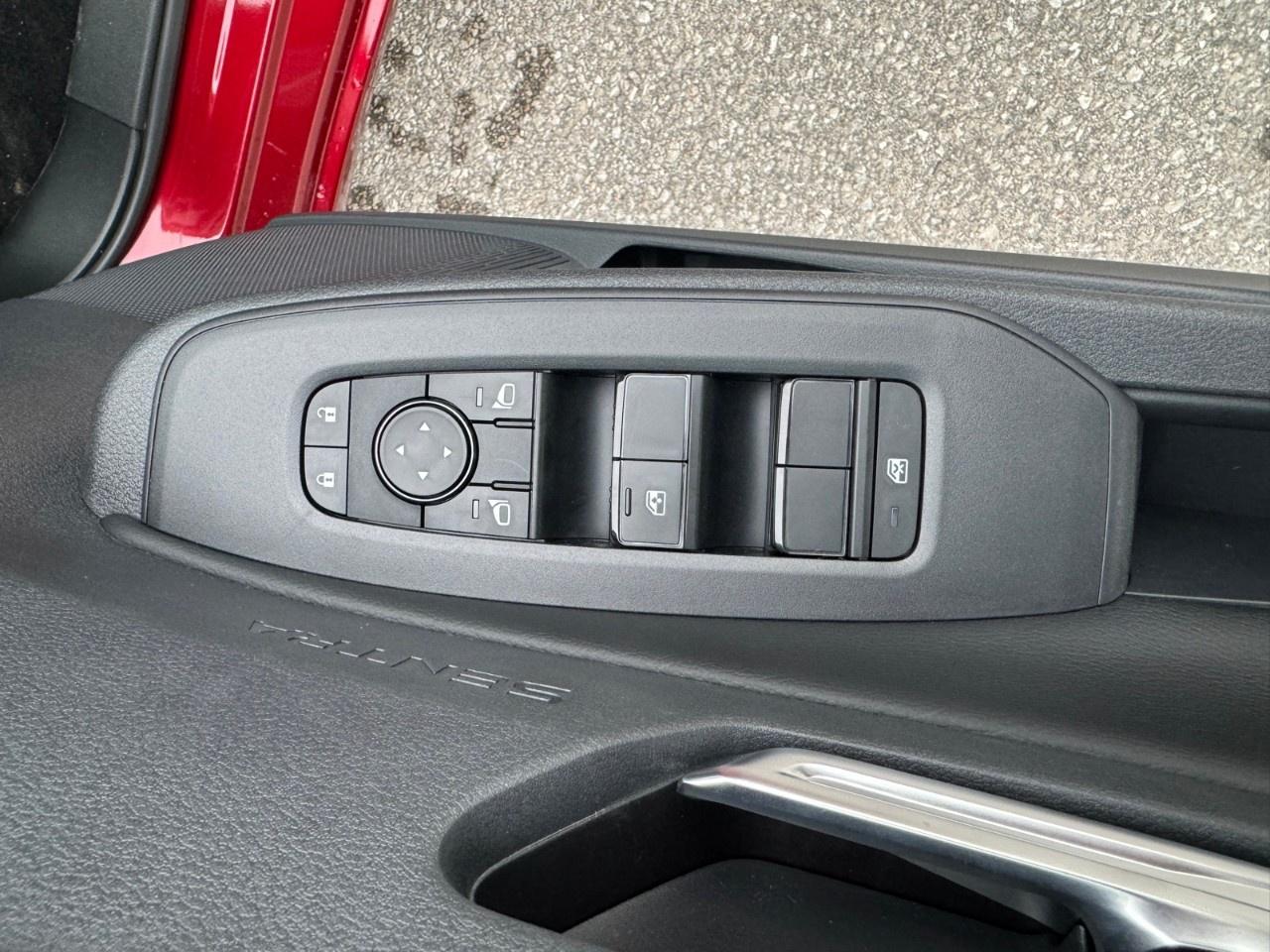 2026 Nissan Sentra SV SEDAN Photo