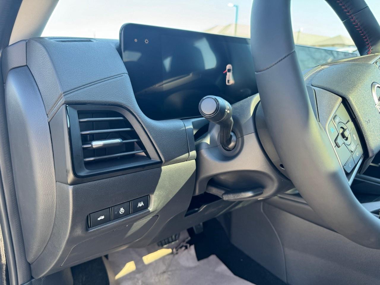 2026 Nissan Sentra SR SEDAN Photo