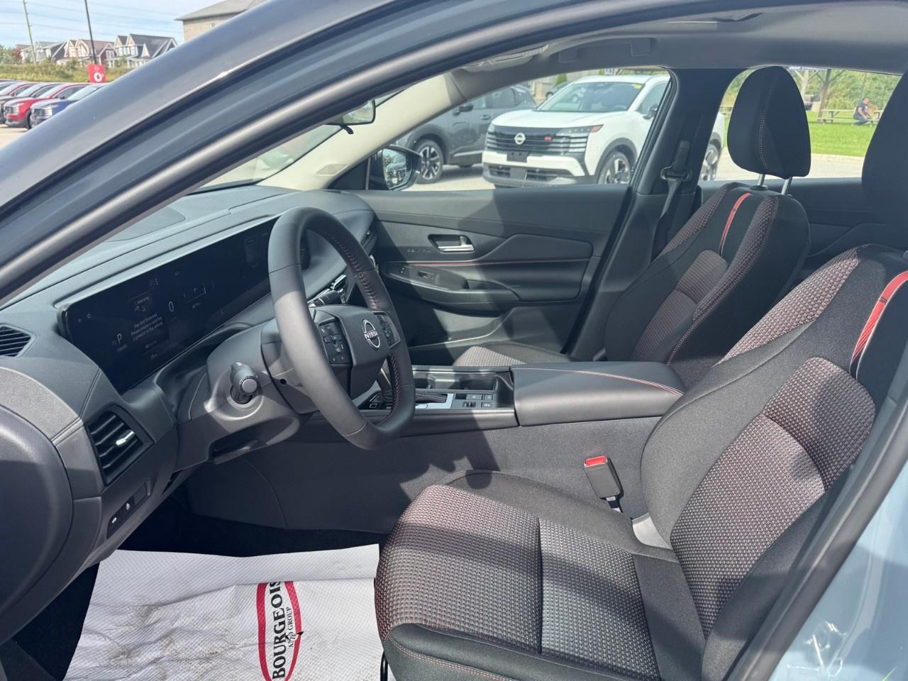 2026 Nissan Sentra SR SEDAN Photo