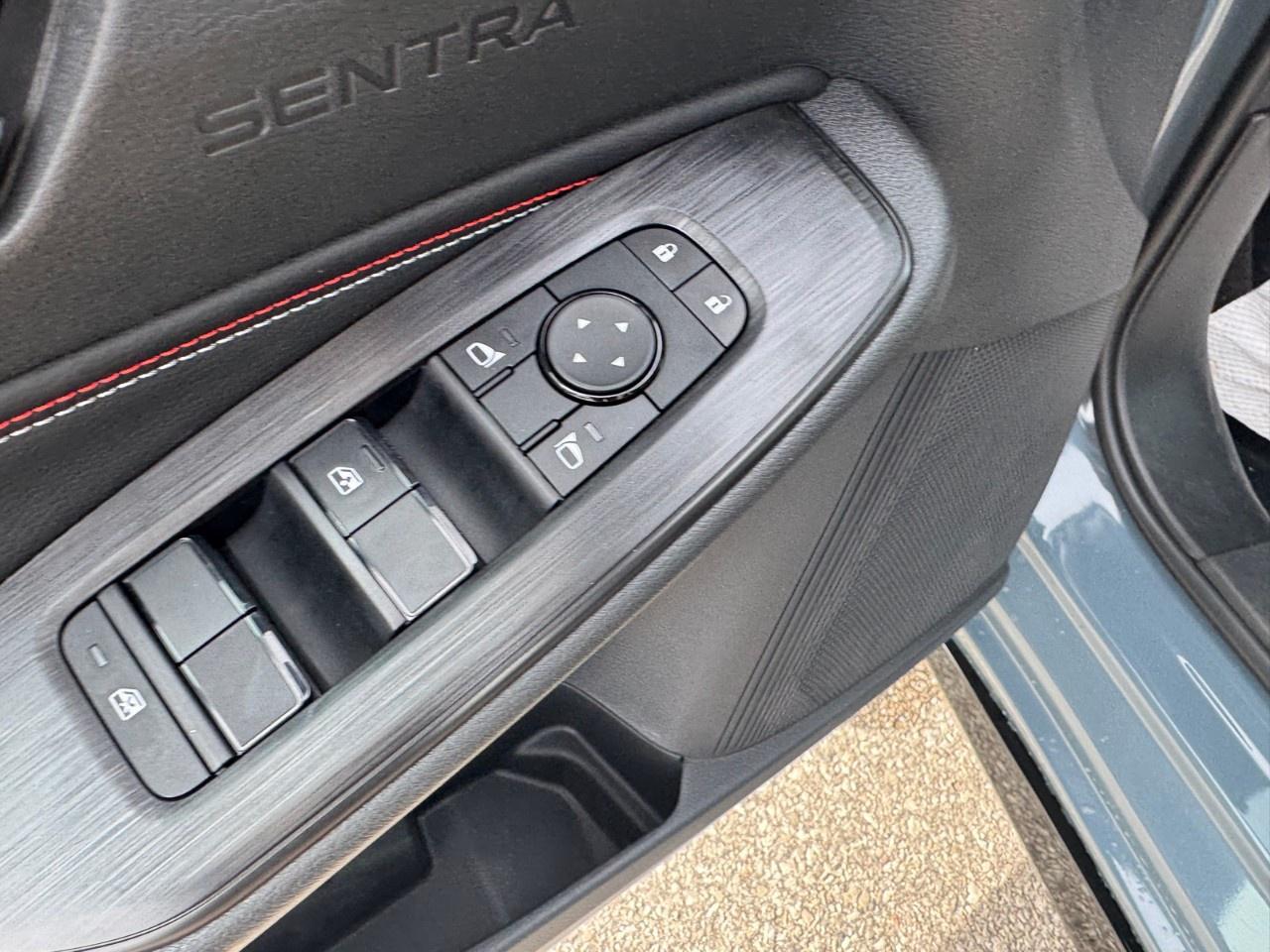 2026 Nissan Sentra SR SEDAN Photo