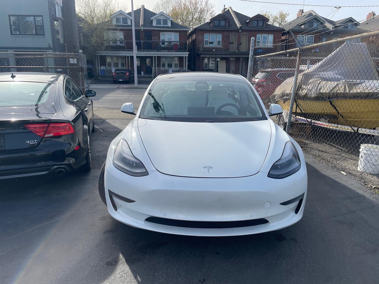2021 Tesla Model 3 Standard Range Plus *WHITE INTERIOR, HEATED SEATS* Photo