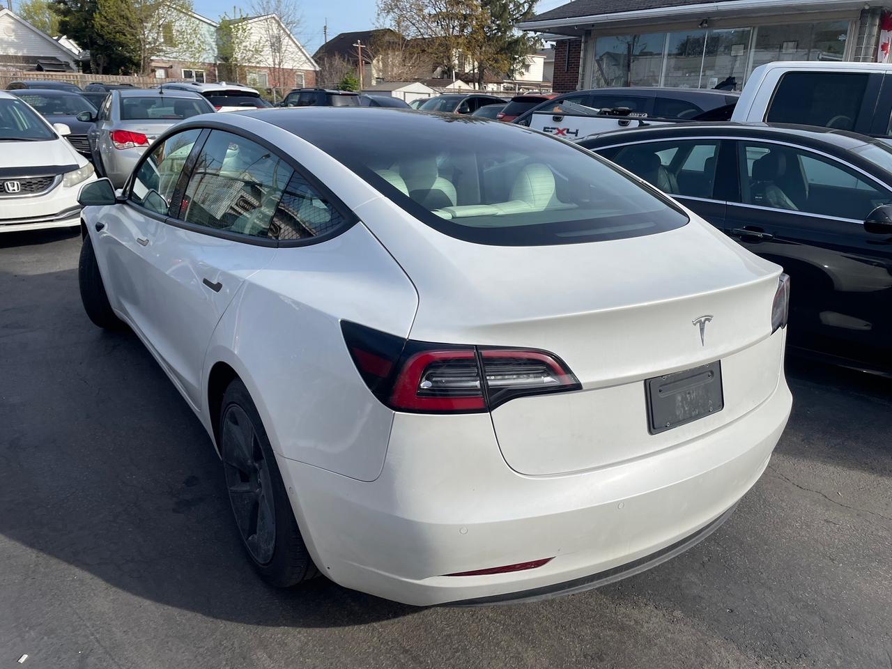 2021 Tesla Model 3 Standard Range Plus *WHITE INTERIOR, HEATED SEATS* Photo