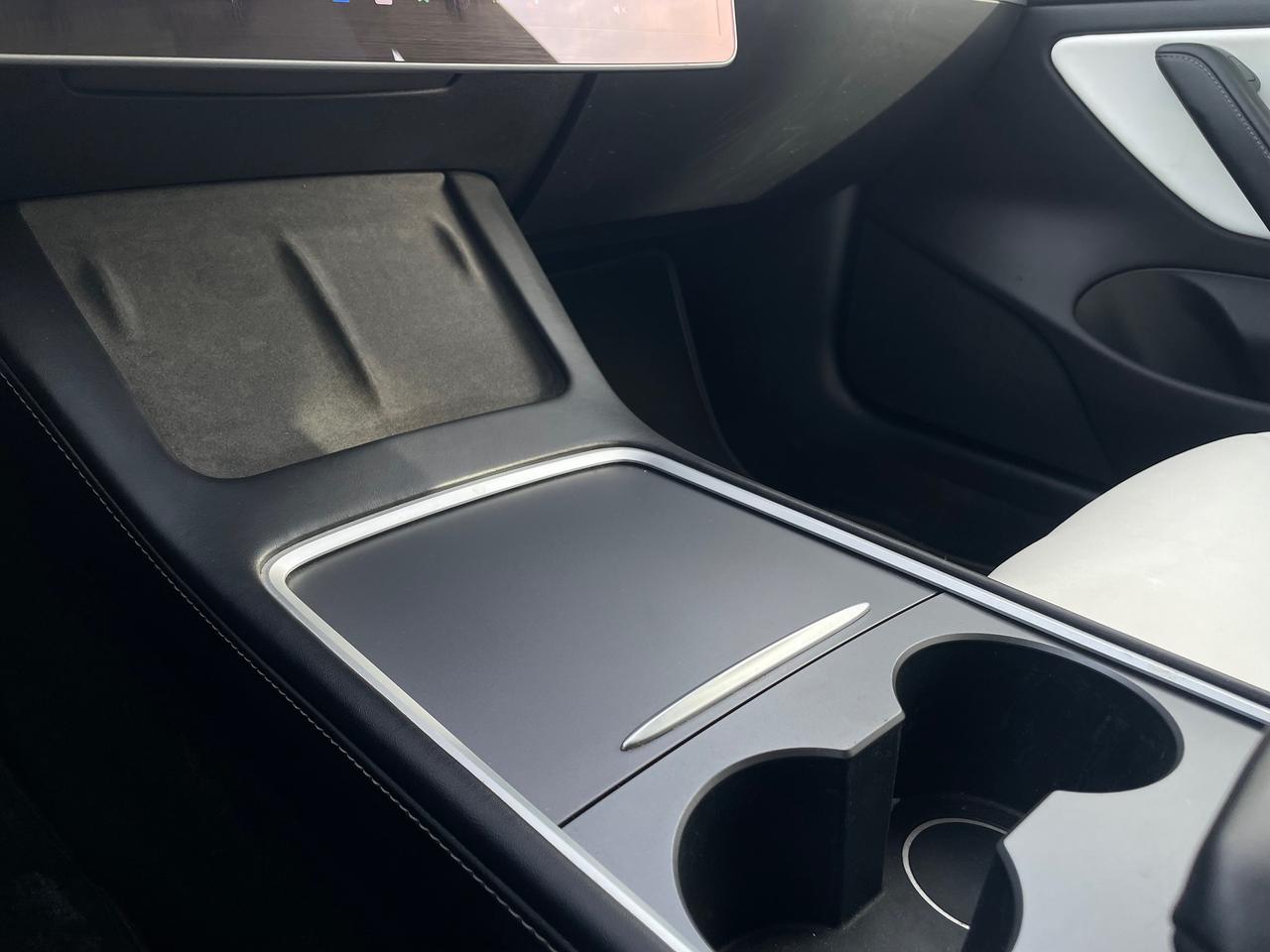 2021 Tesla Model 3 Standard Range Plus *WHITE INTERIOR, HEATED SEATS* Photo