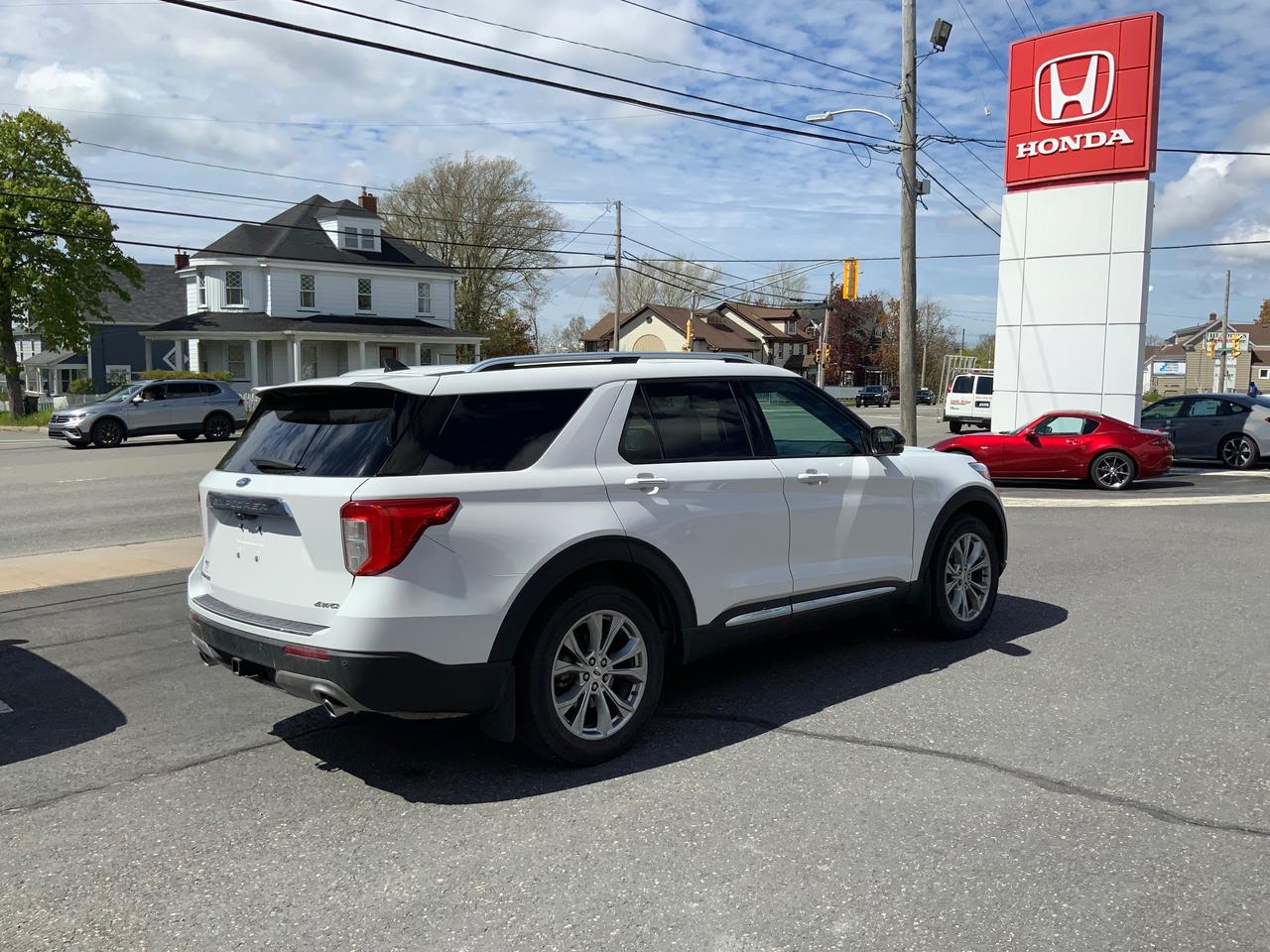 2021 Ford Explorer LIMITED Photo
