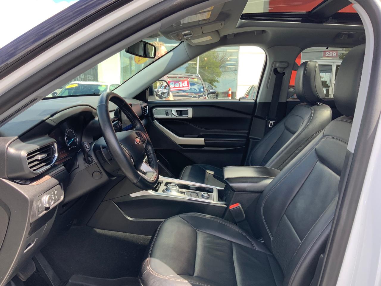 2021 Ford Explorer LIMITED Photo