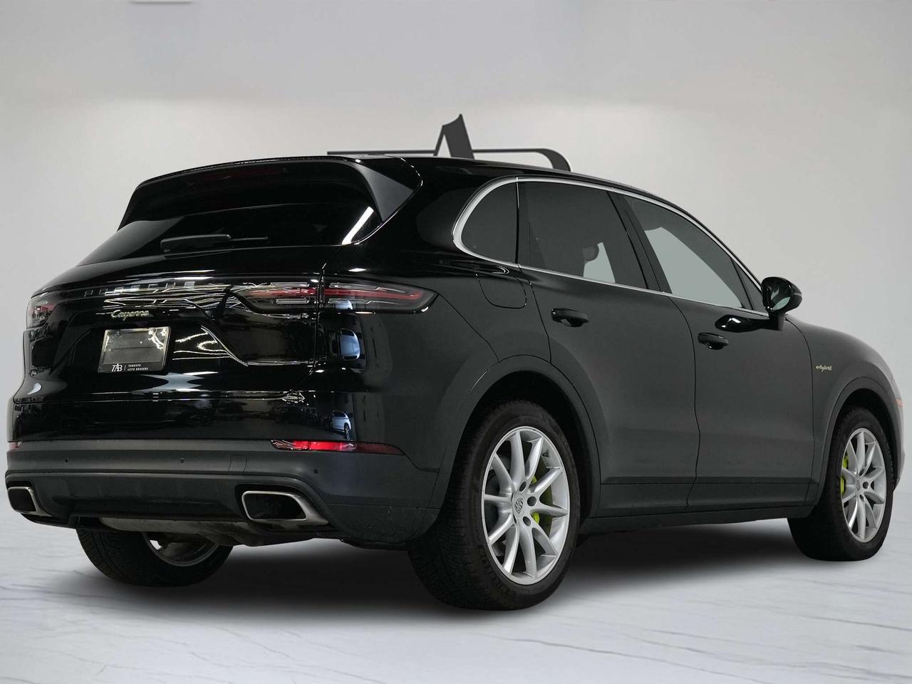 2022 Porsche Cayenne E-HYBRID | PREMIUM & ASSISTANCE PKG | BOSE | 20 IN Photo3