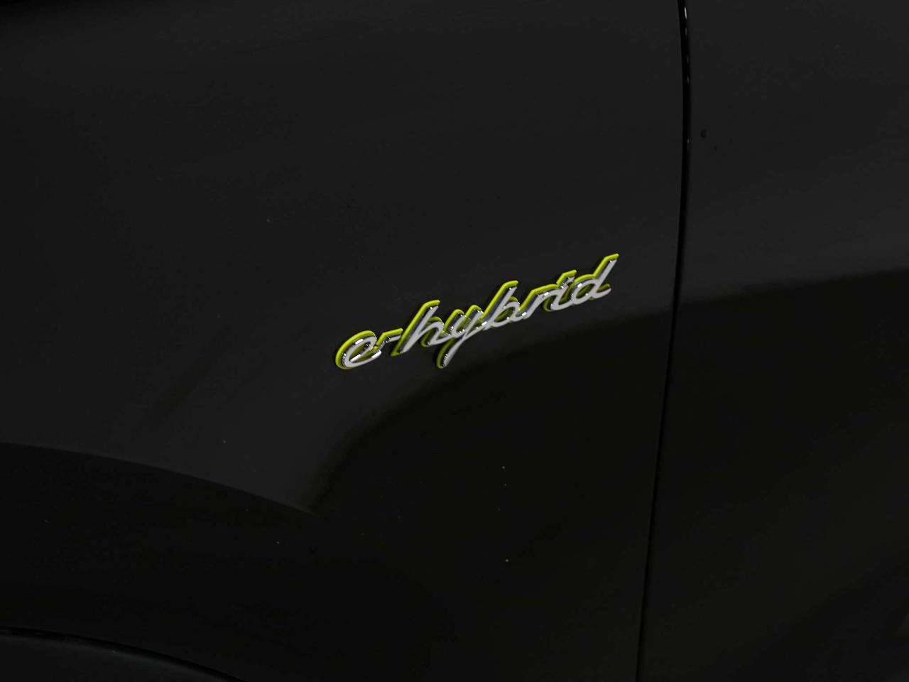 2022 Porsche Cayenne E-HYBRID | PREMIUM & ASSISTANCE PKG | BOSE | 20 IN Photo