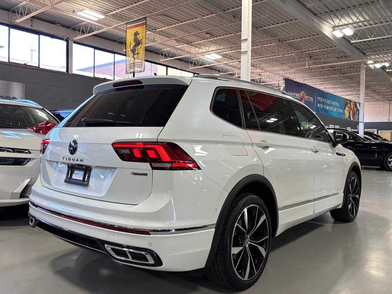 2023 Volkswagen Tiguan R-Line|4MOTION|NAV|FENDERAUDIO|7PASS|BROWNLEATHER| Photo