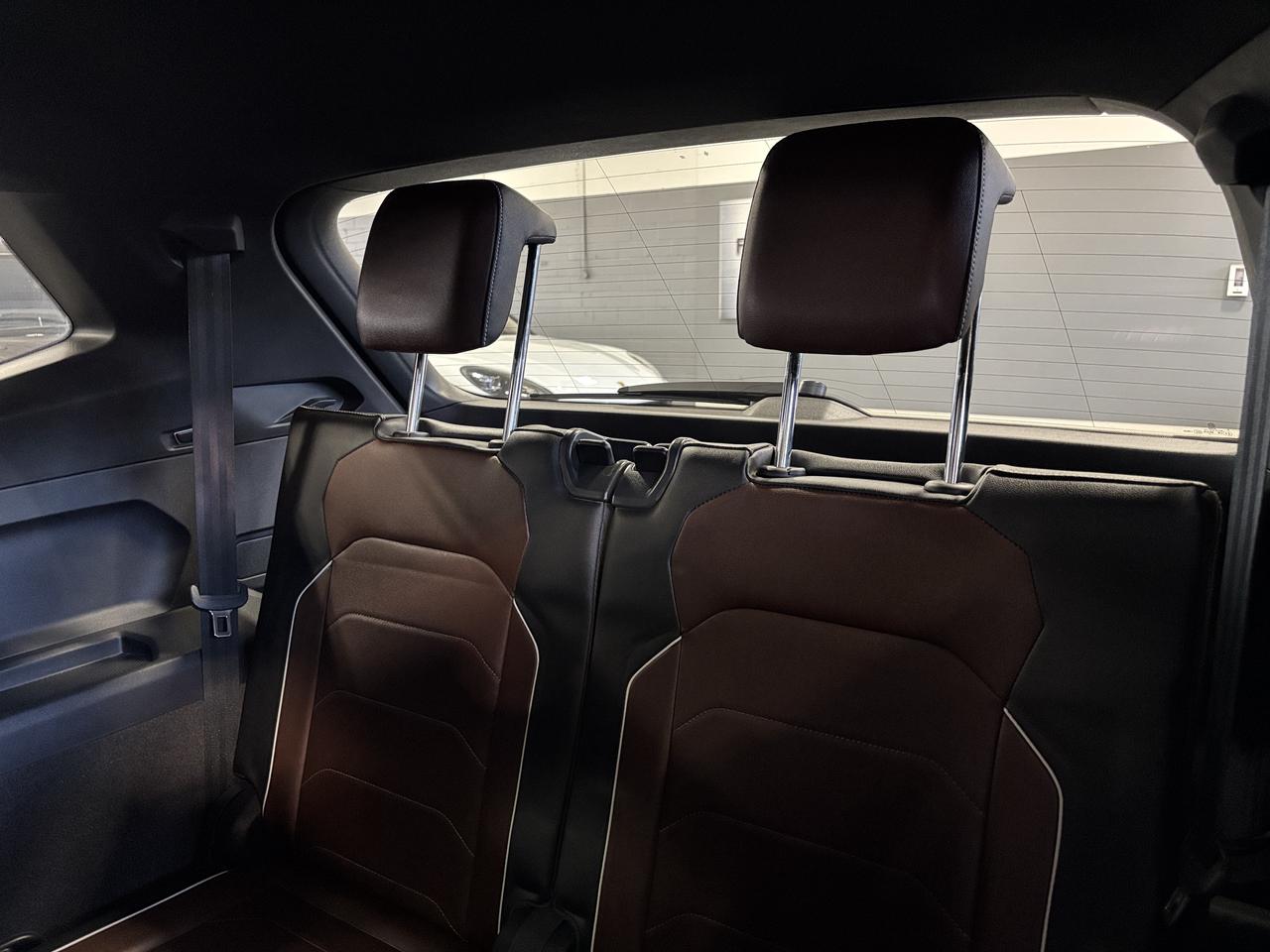 2023 Volkswagen Tiguan R-Line|4MOTION|NAV|FENDERAUDIO|7PASS|BROWNLEATHER| Photo