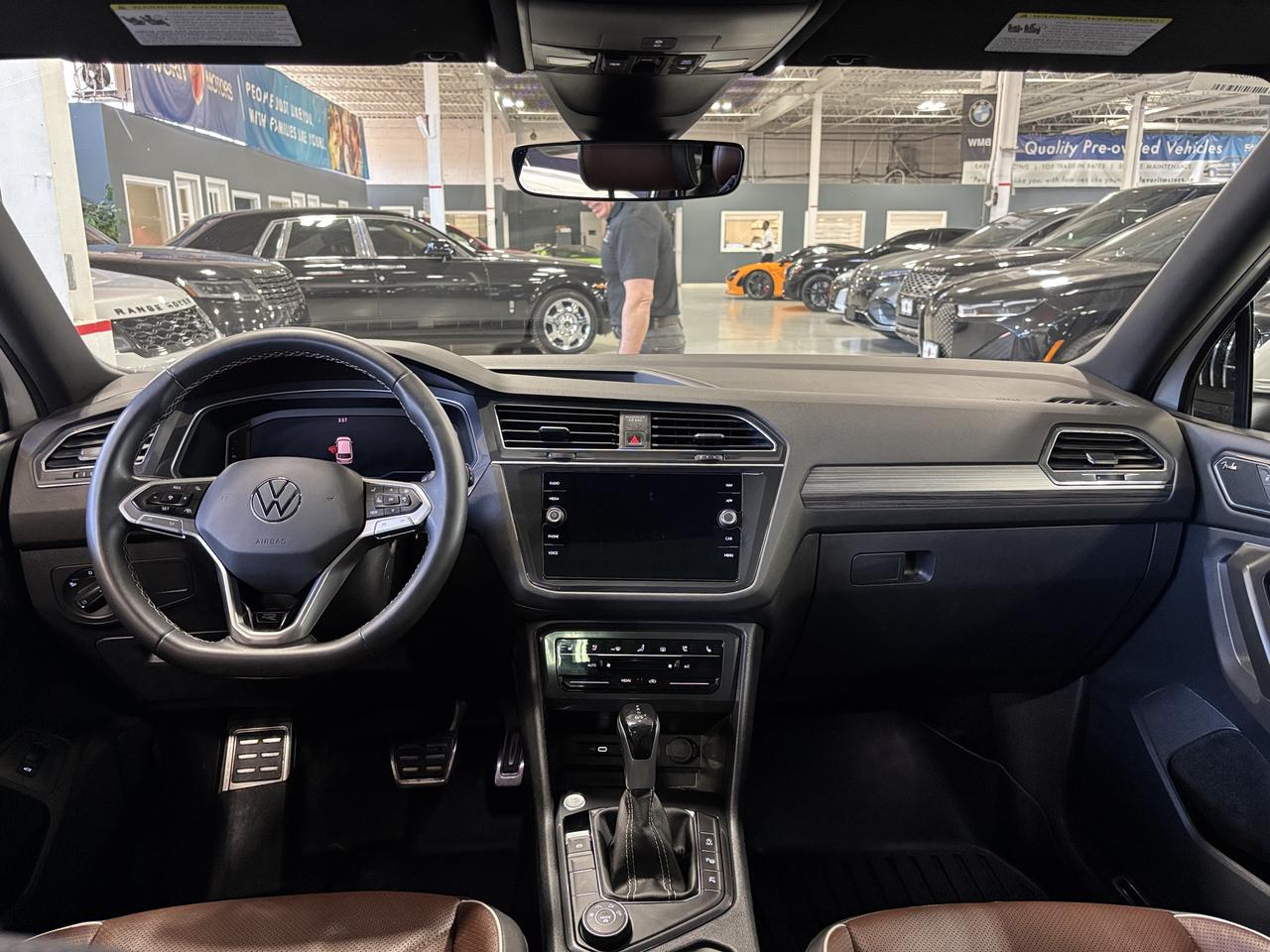 2023 Volkswagen Tiguan R-Line|4MOTION|NAV|FENDERAUDIO|7PASS|BROWNLEATHER| Photo