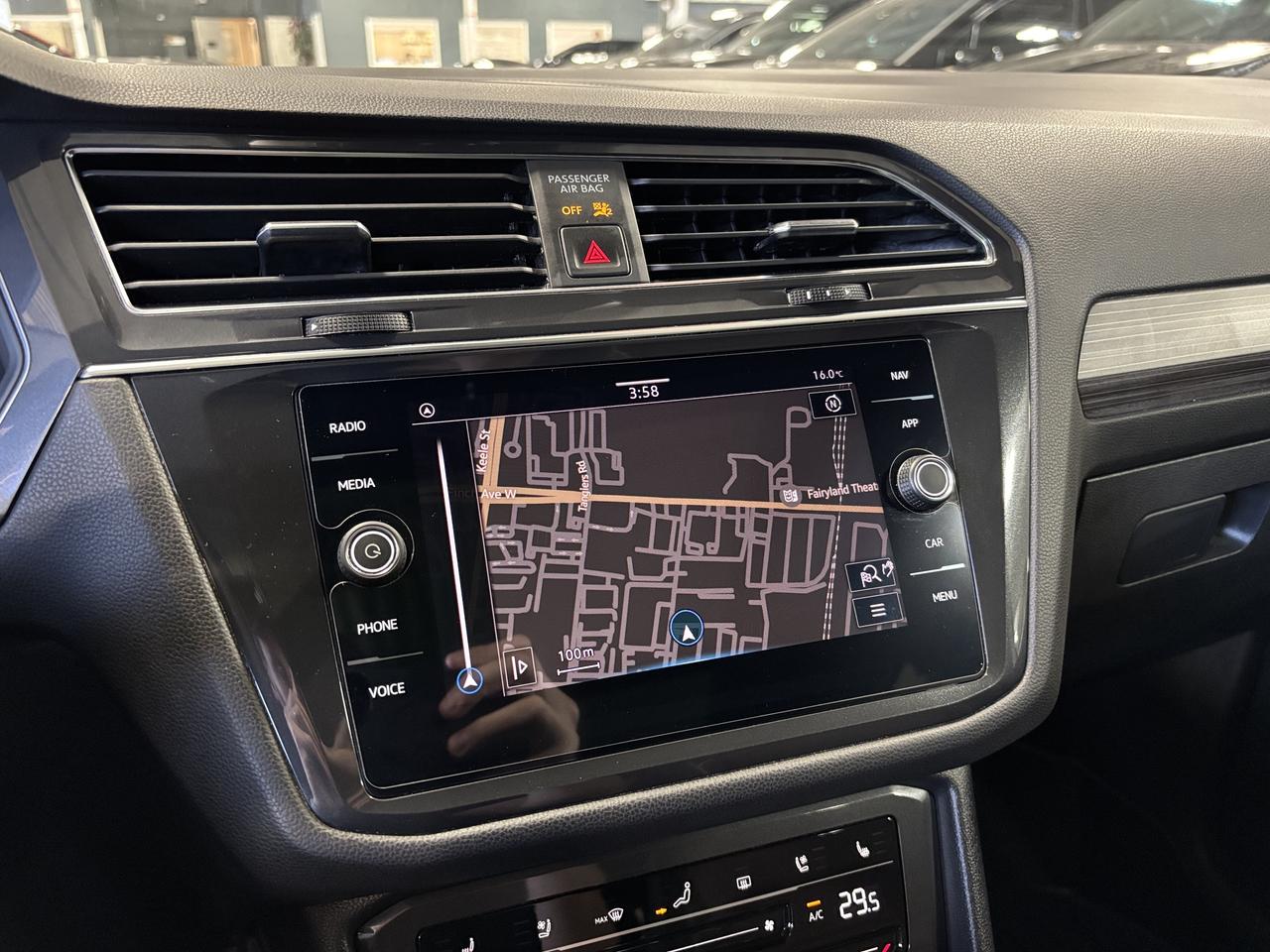 2023 Volkswagen Tiguan R-Line|4MOTION|NAV|FENDERAUDIO|7PASS|BROWNLEATHER| Photo
