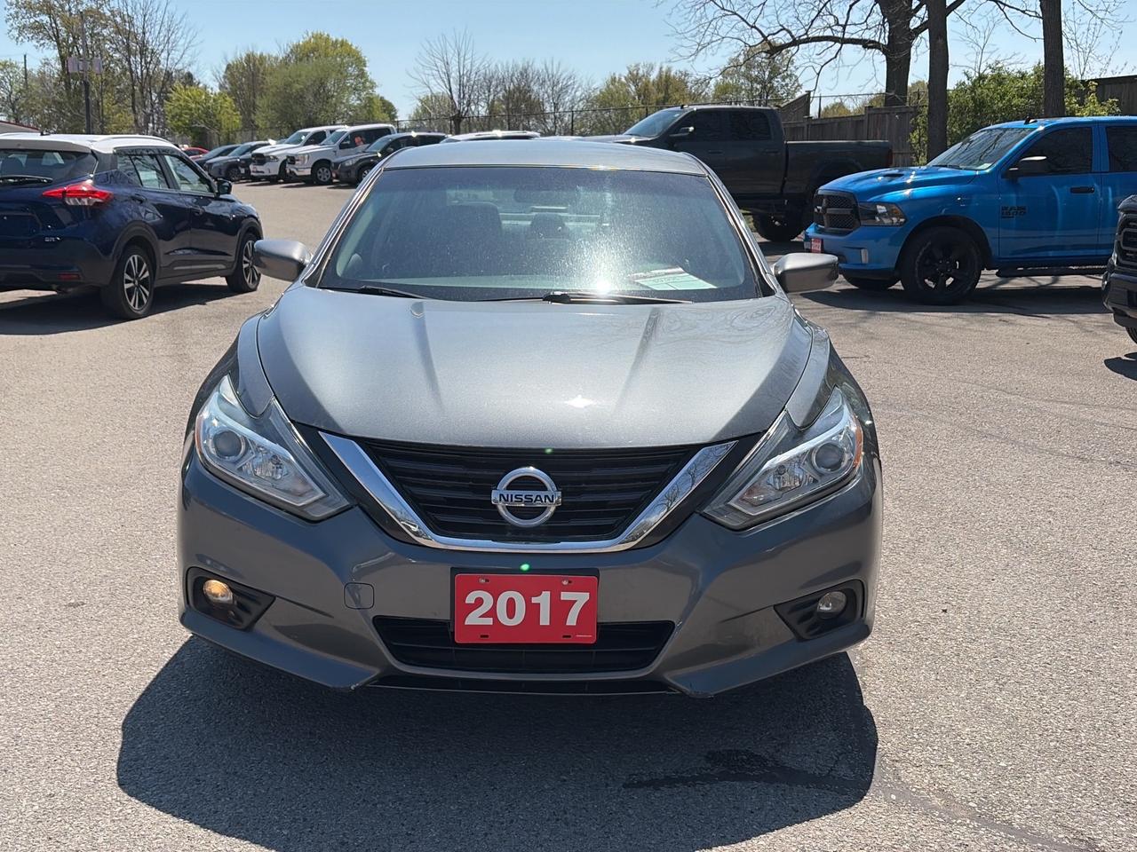 2017 Nissan Altima SV, HEATED SEATS, REMOTE START, BACK UP CAMERA! - Photo #10