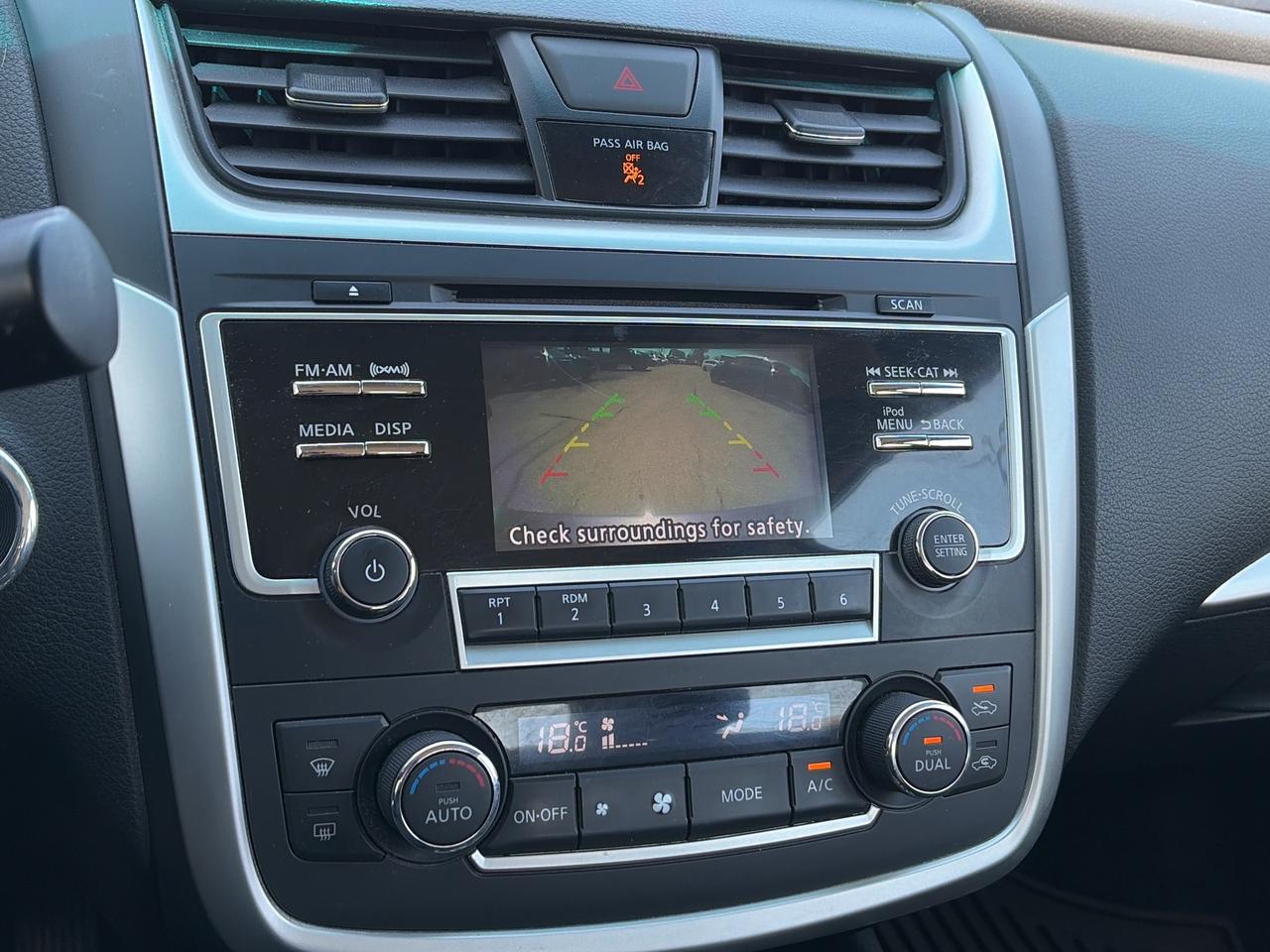 2017 Nissan Altima SV, HEATED SEATS, REMOTE START, BACK UP CAMERA! Photo