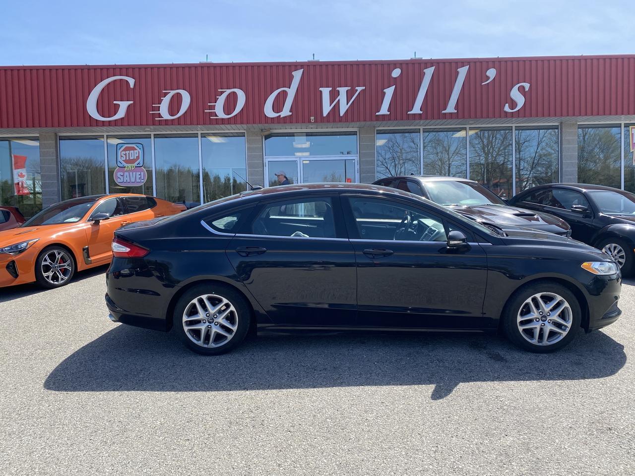 Used 2016 Ford Fusion SE, CLEAN CARFAX, HEATED SEATS, NAVIGATION! for sale in London, ON