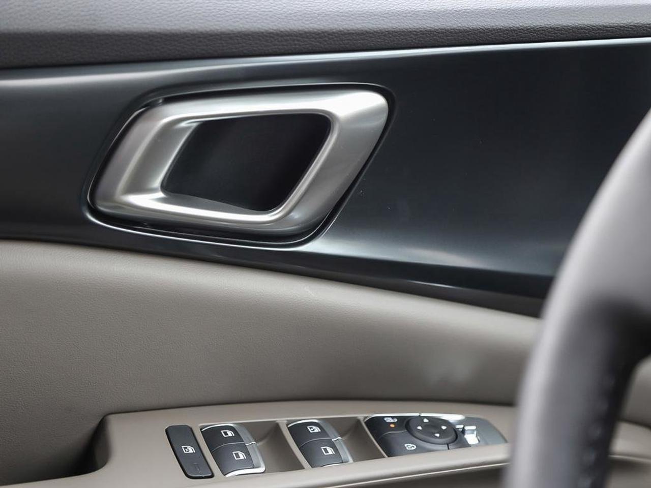 2026 Kia Carnival LX+ Photo