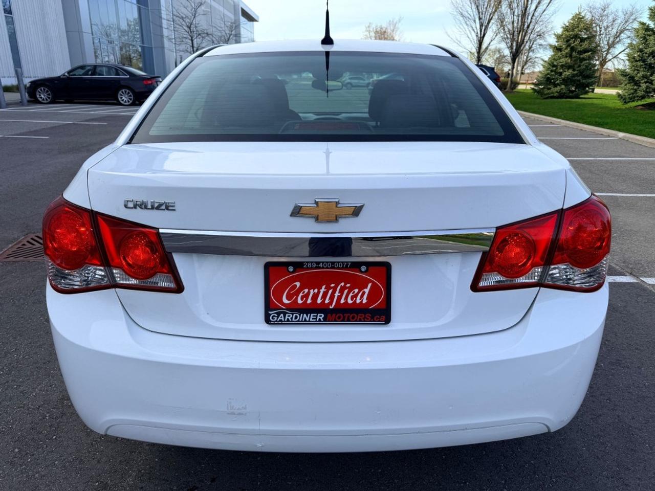 2014 Chevrolet Cruze 4dr Sedan 2LS Photo