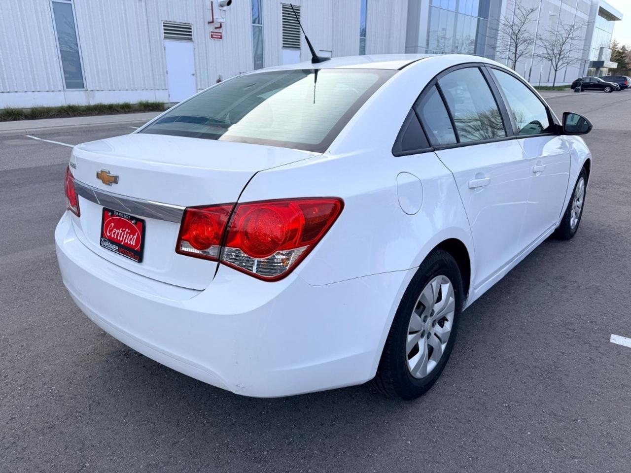 2014 Chevrolet Cruze 4dr Sedan 2LS Photo