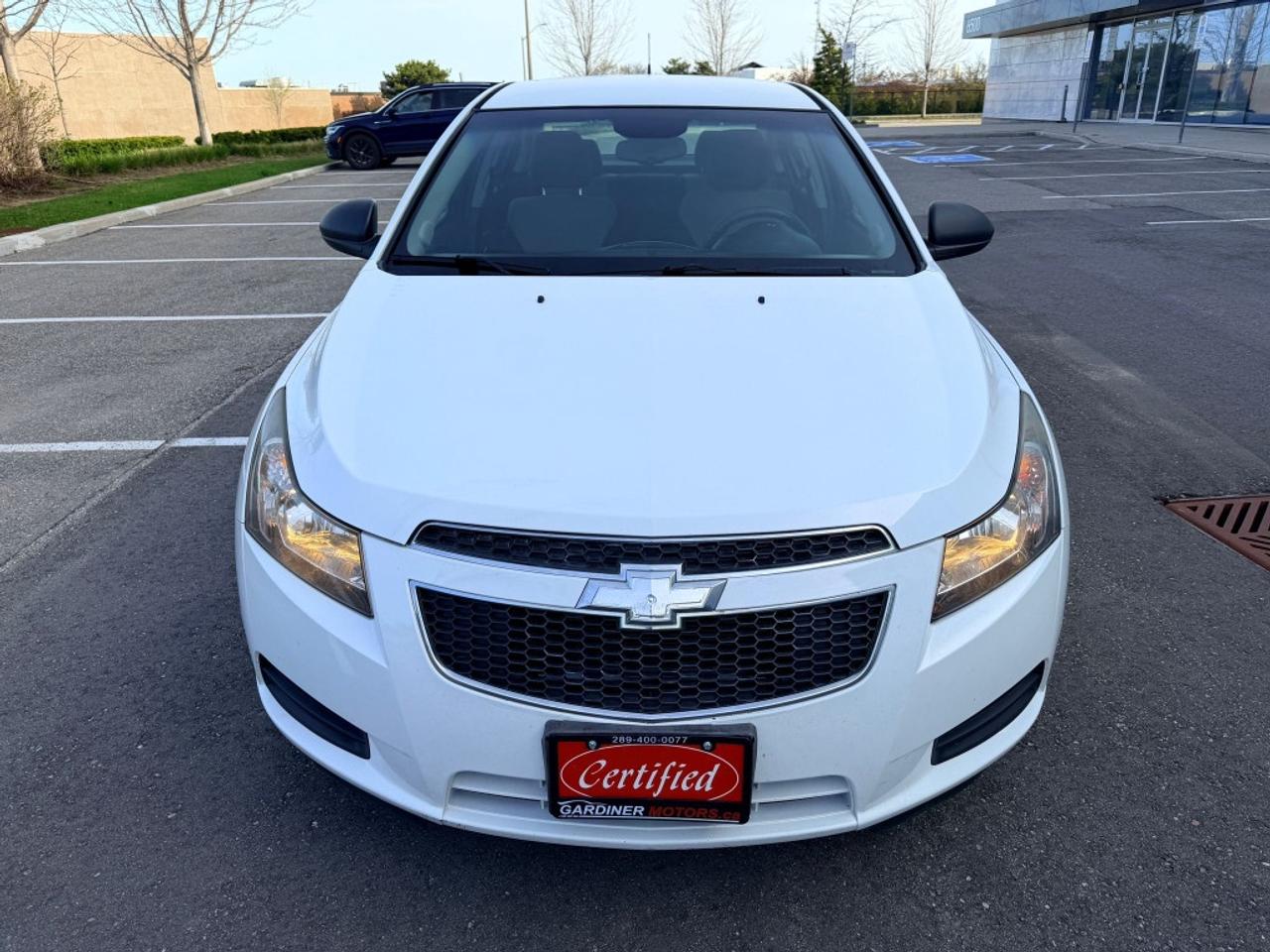 2014 Chevrolet Cruze 4dr Sedan 2LS Photo