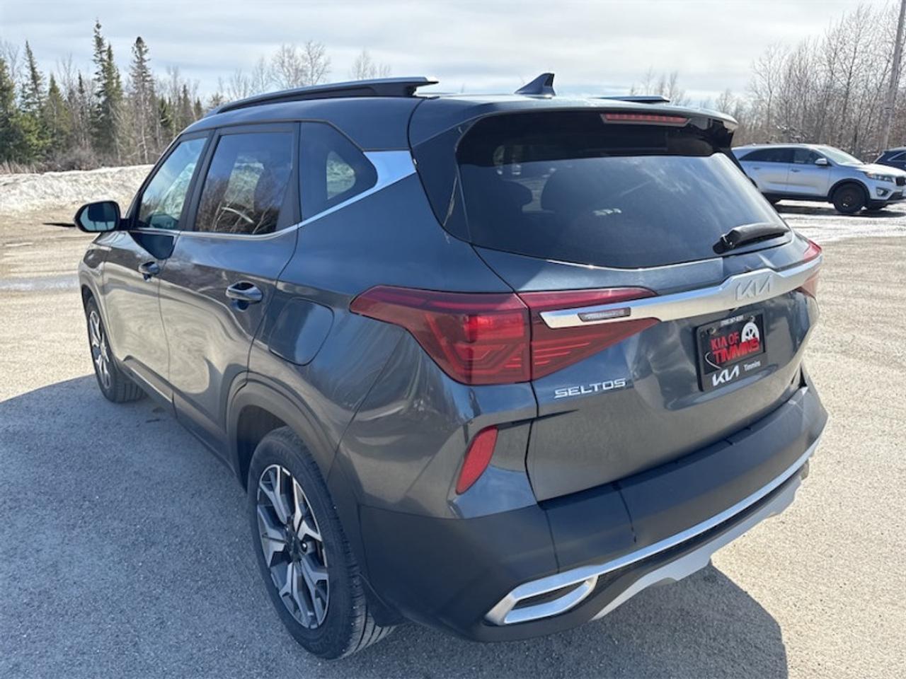 2022 Kia Seltos EX Premium  Sunroof - $163 B/W Photo