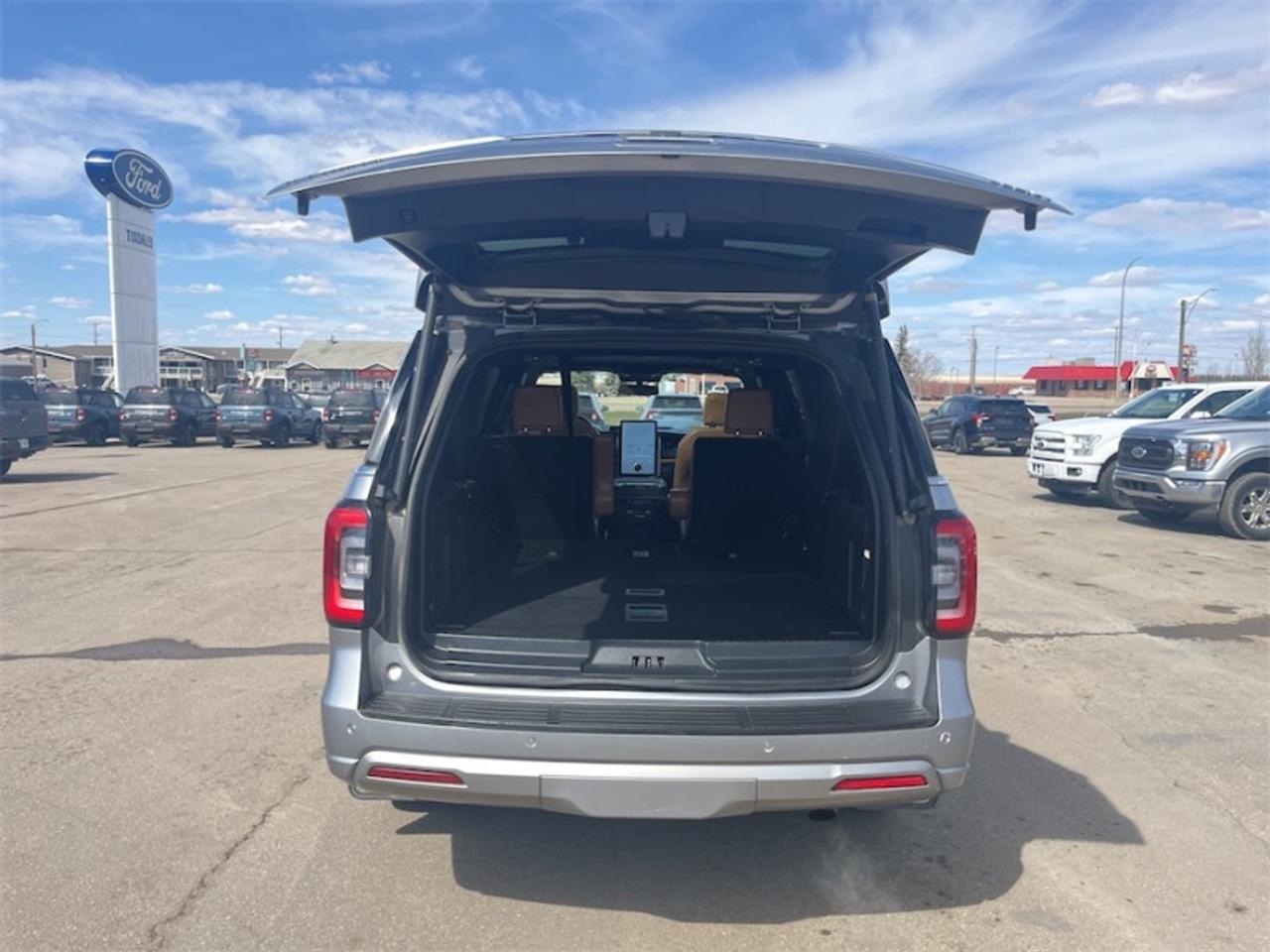 2023 Ford Expedition  Photo5