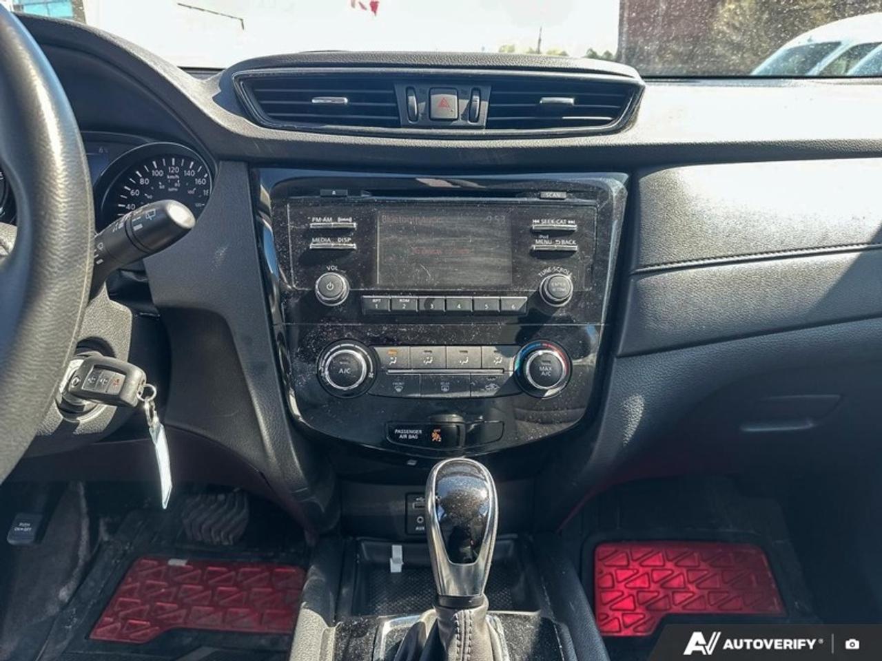 2017 Nissan Rogue S  ROGUE S, FWD Photo