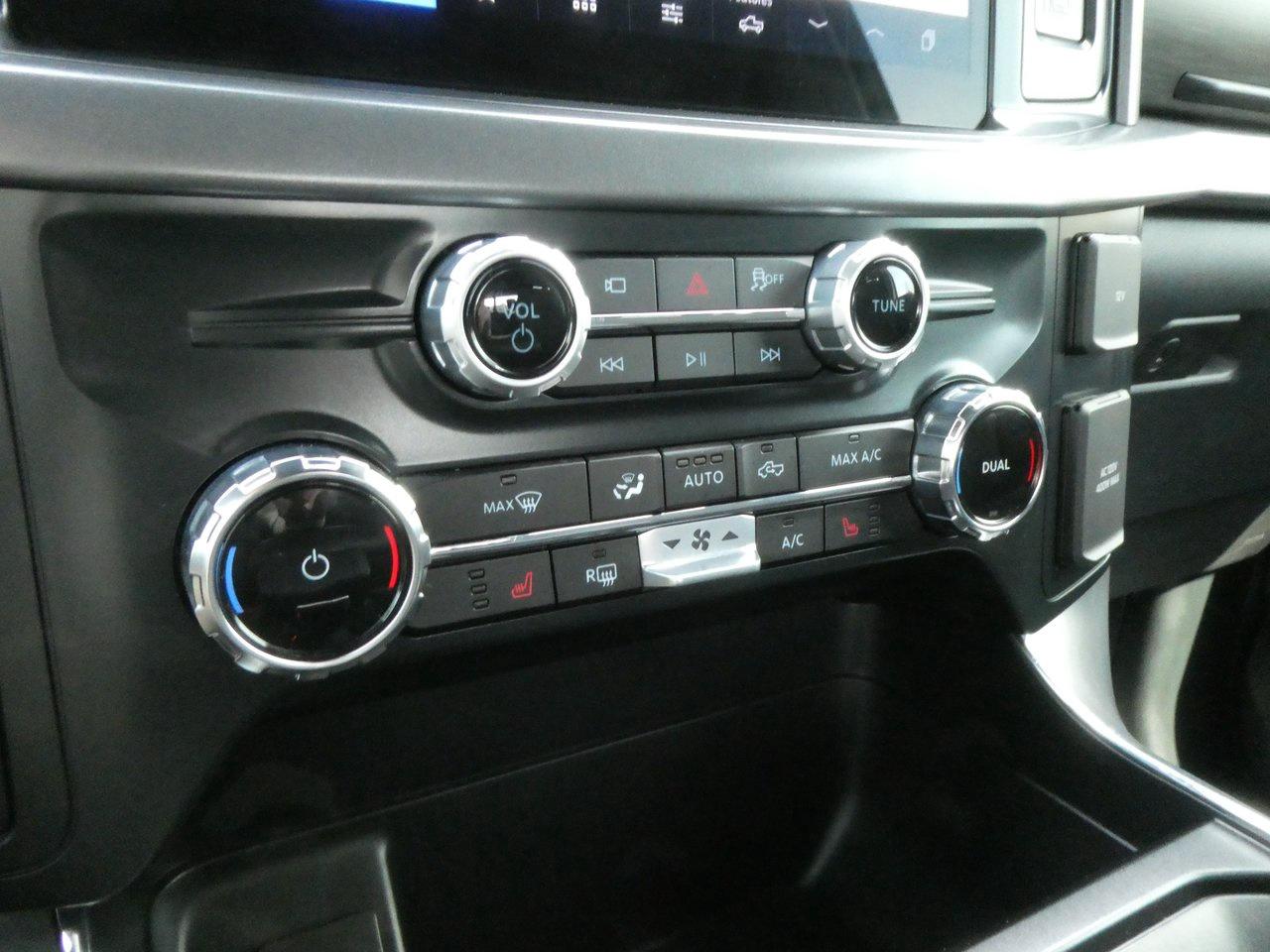 2025 Ford F-150 XLT | Heated Seats | Backup Cam | Nav | Photo