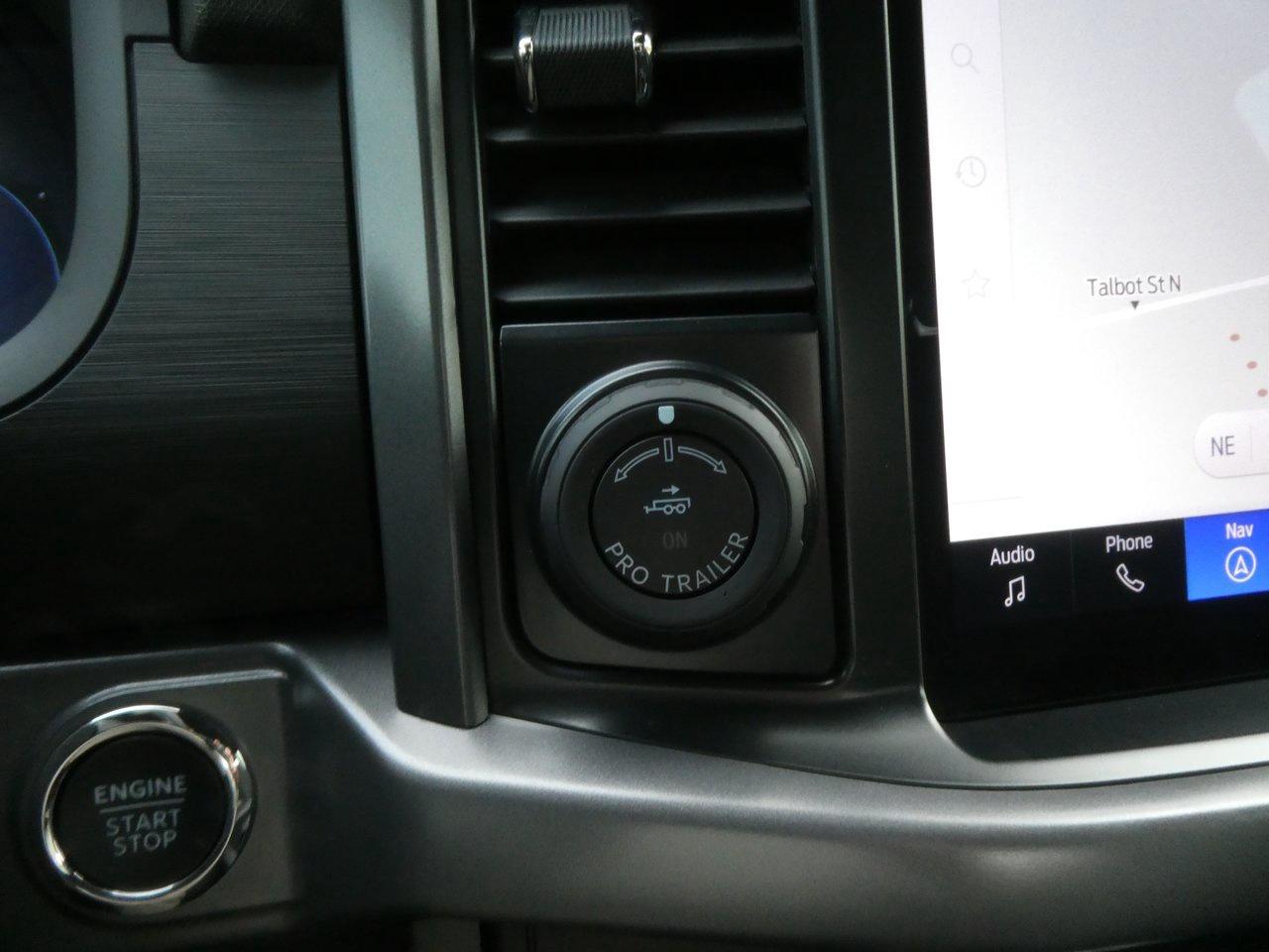 2025 Ford F-150 XLT | Heated Seats | Backup Cam | Nav | Photo