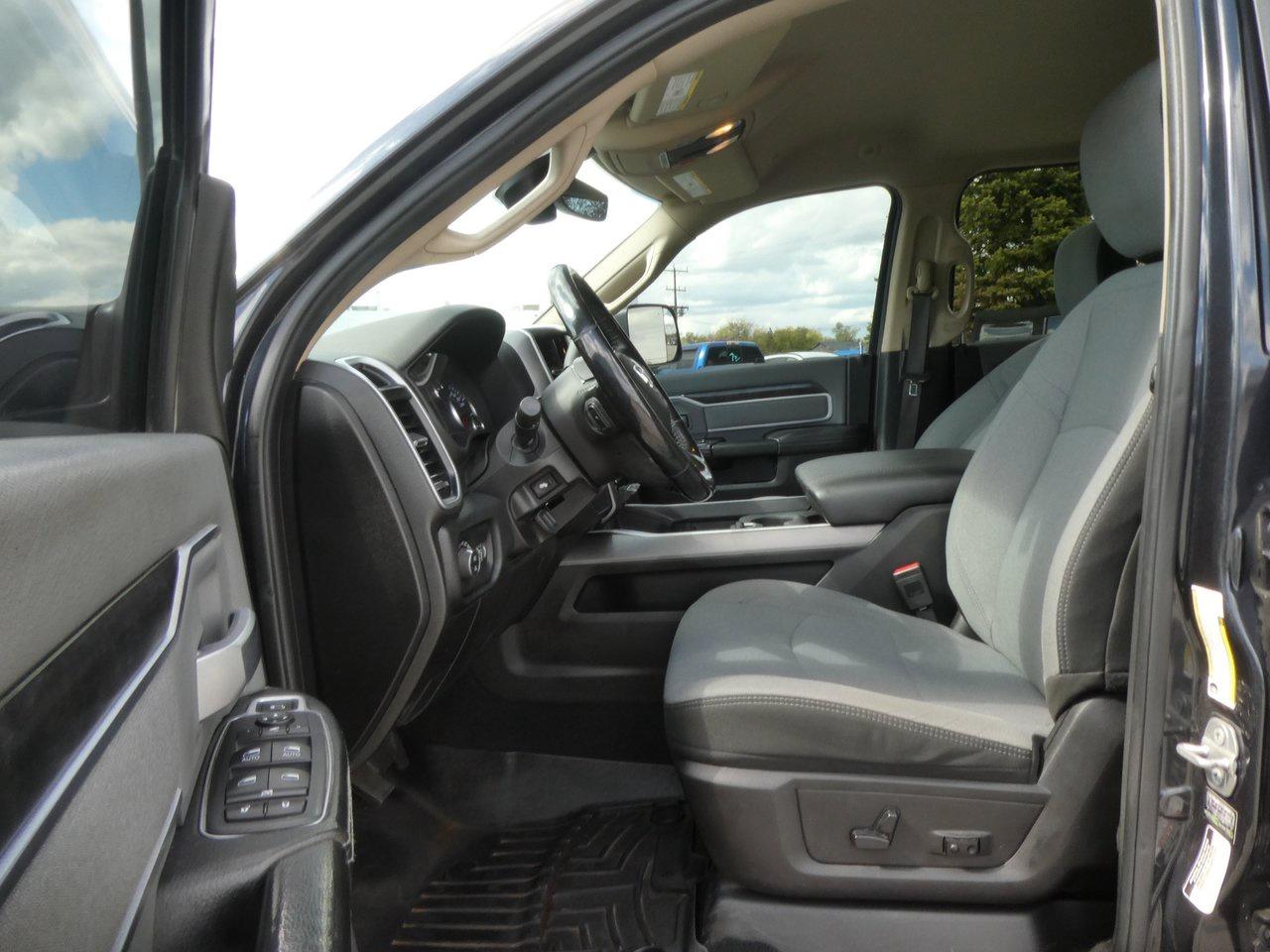 2019 RAM 2500 Big Horn | Heated Seats | Backup Cam | Nav | Photo