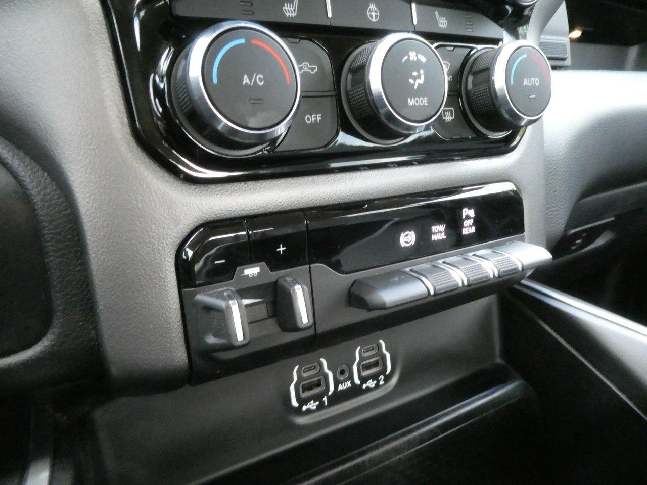 2019 RAM 2500 Big Horn | Heated Seats | Backup Cam | Nav | Photo
