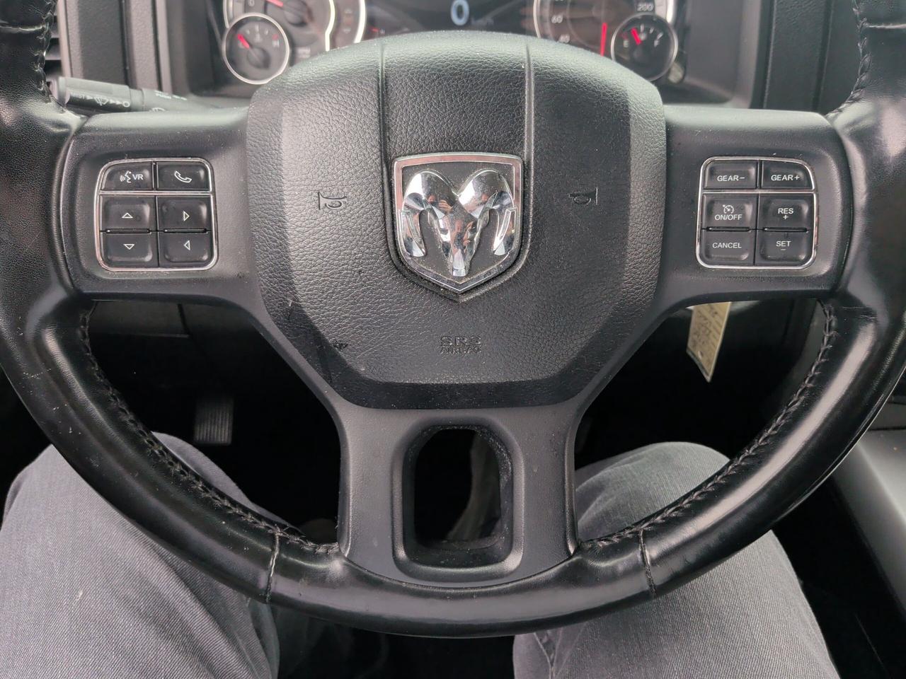 2022 RAM 1500 Classic EXPRESS Photo