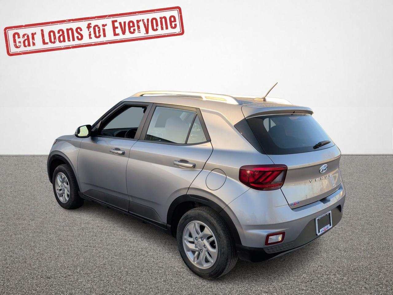 2024 Hyundai Venue PREFERRED Photo2