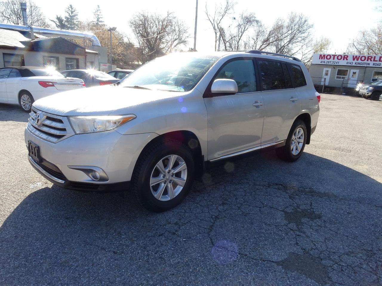 2011 Toyota Highlander BASE Photo