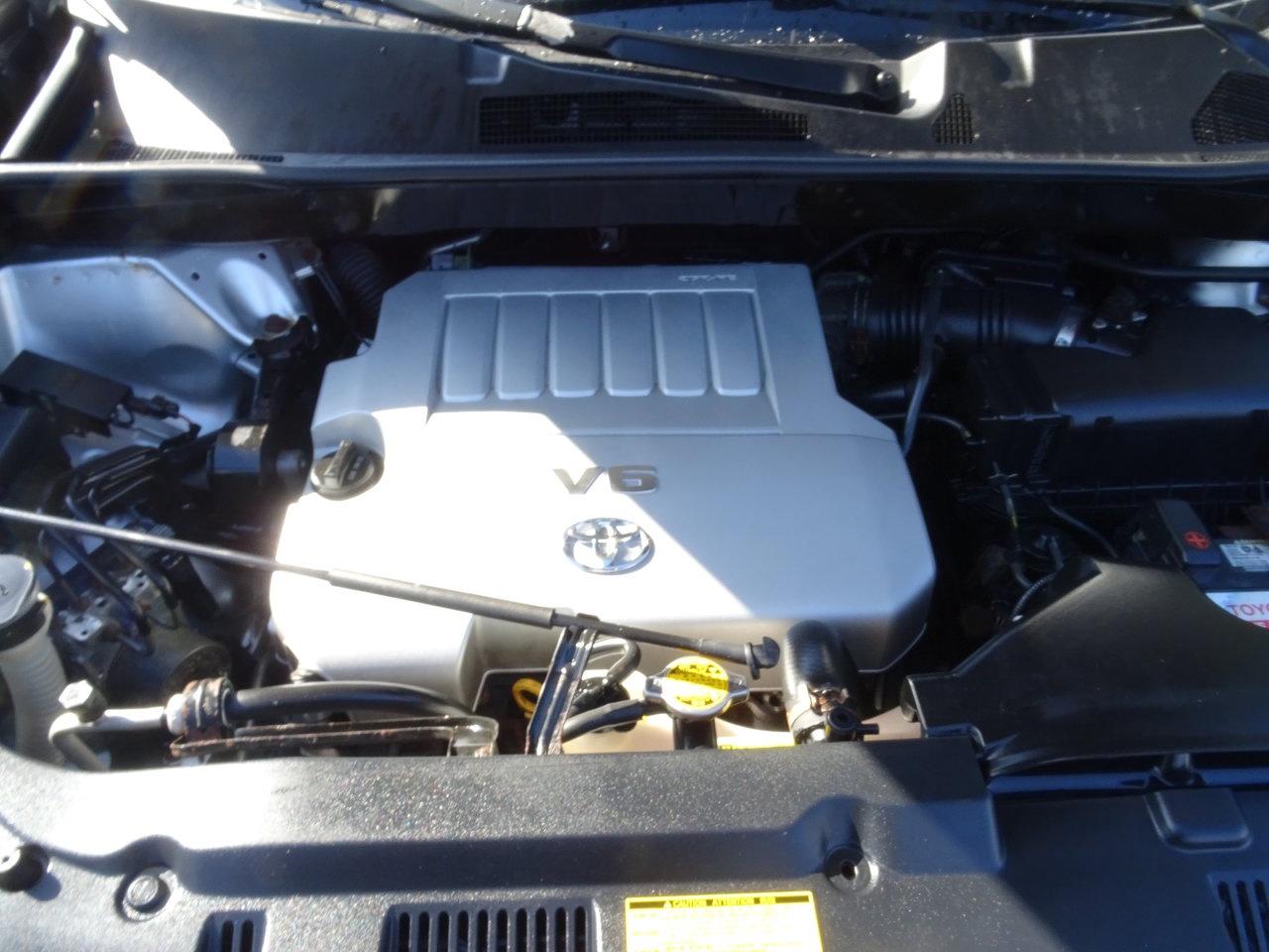 2011 Toyota Highlander BASE Photo