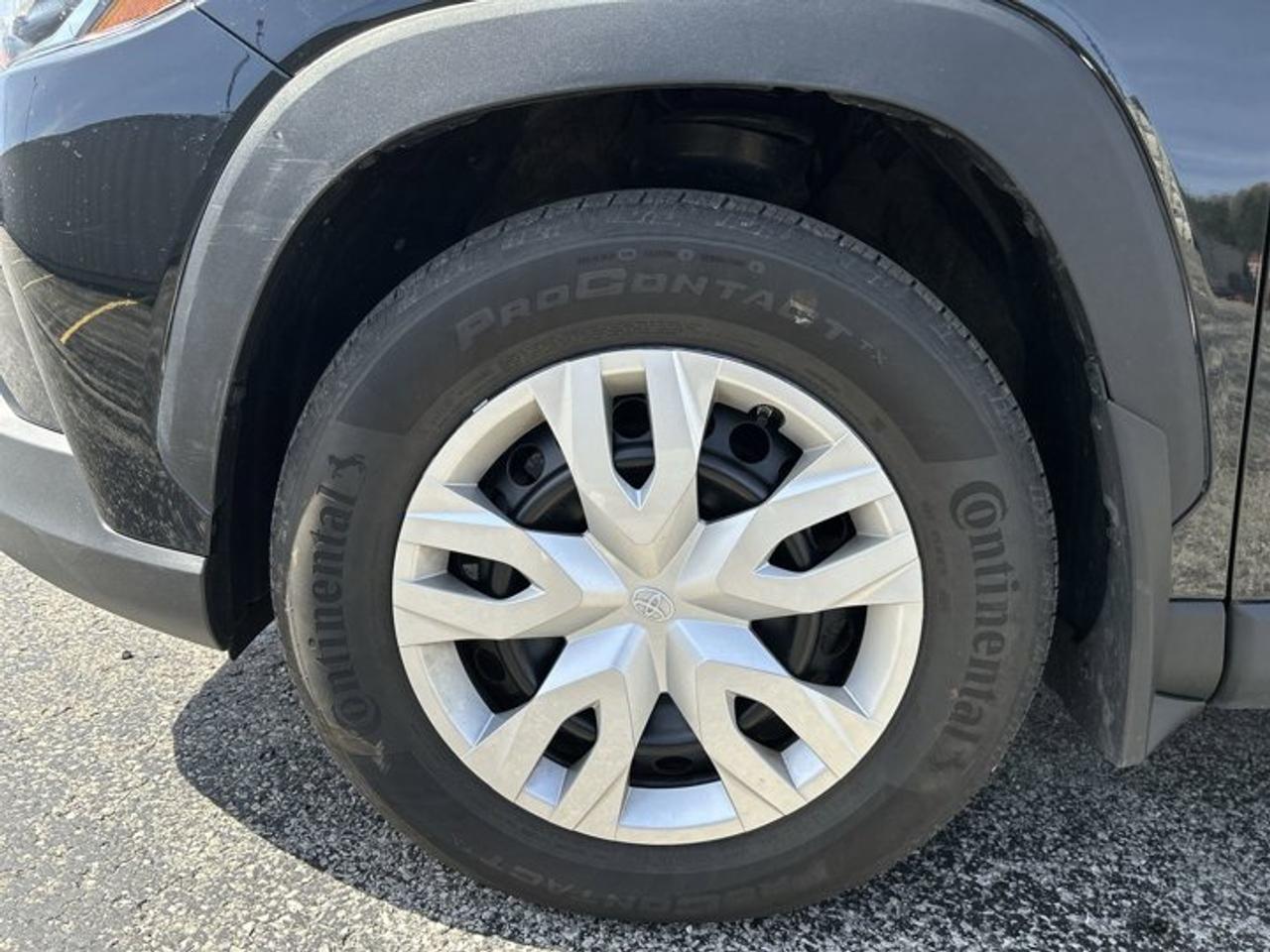 2025 Toyota Corolla Cross L FWD | No Accidents | Adaptive Cruise Control Photo