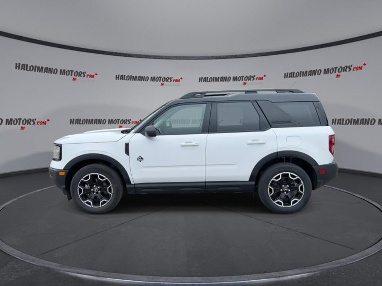2025 Ford Bronco Sport Outer Banks 4x4 | No Accidents |  Leather Seats Photo4