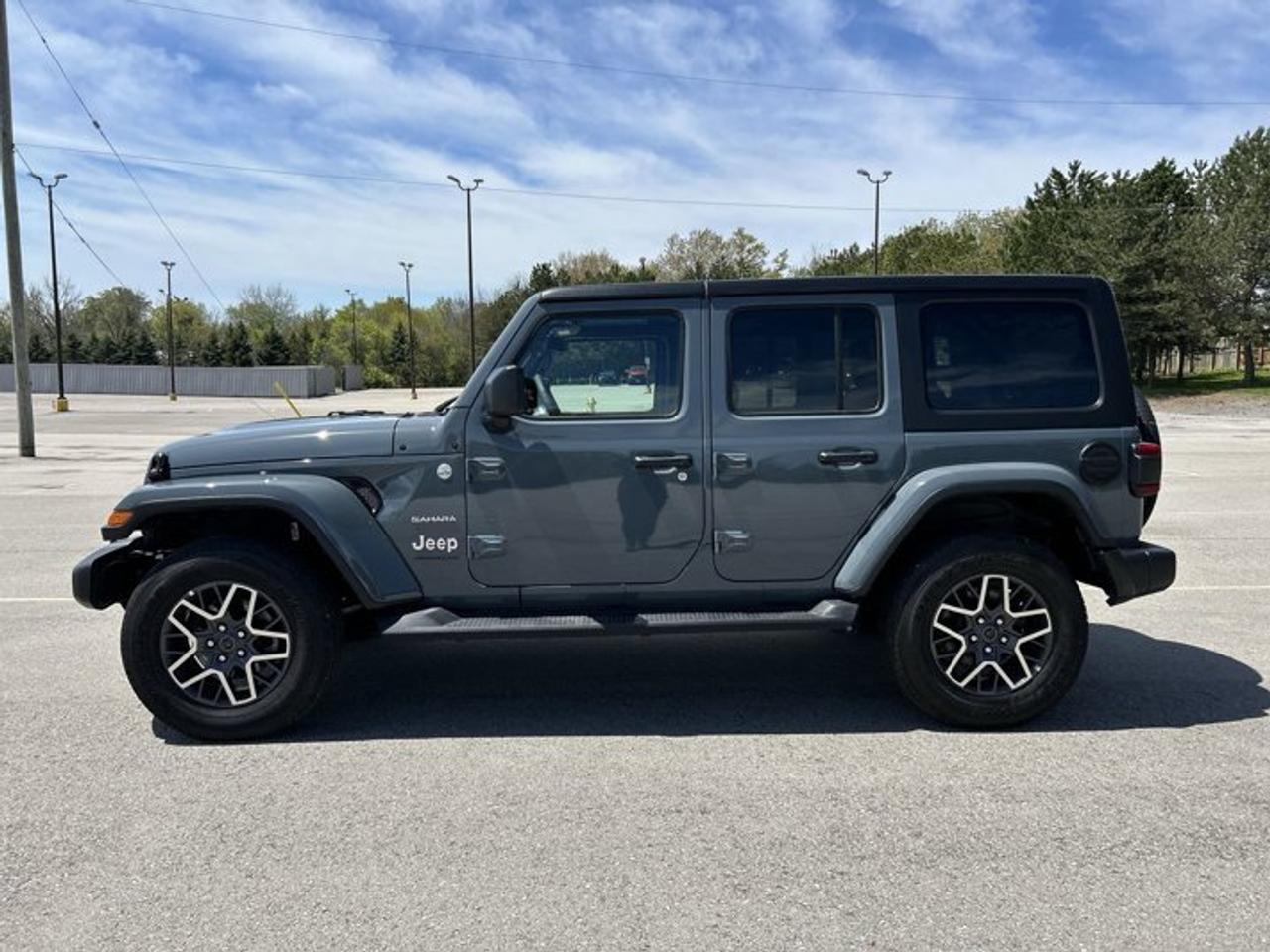 2024 Jeep Wrangler Sahara 4x4 | One Owner | No Accidents | Heated Steering Photo