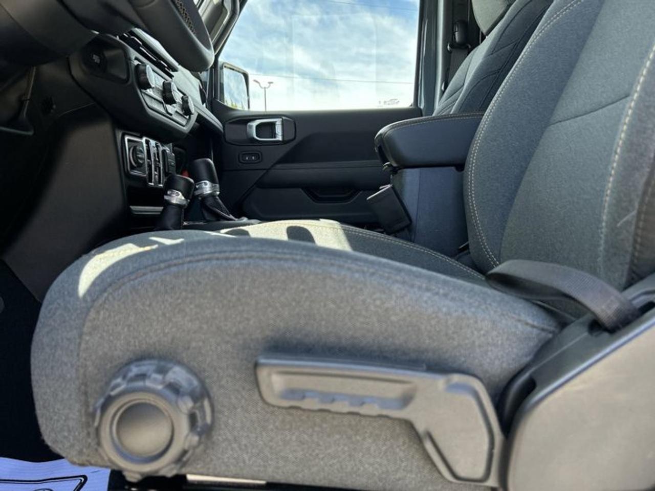 2024 Jeep Wrangler Sahara 4x4 | One Owner | No Accidents | Heated Steering Photo