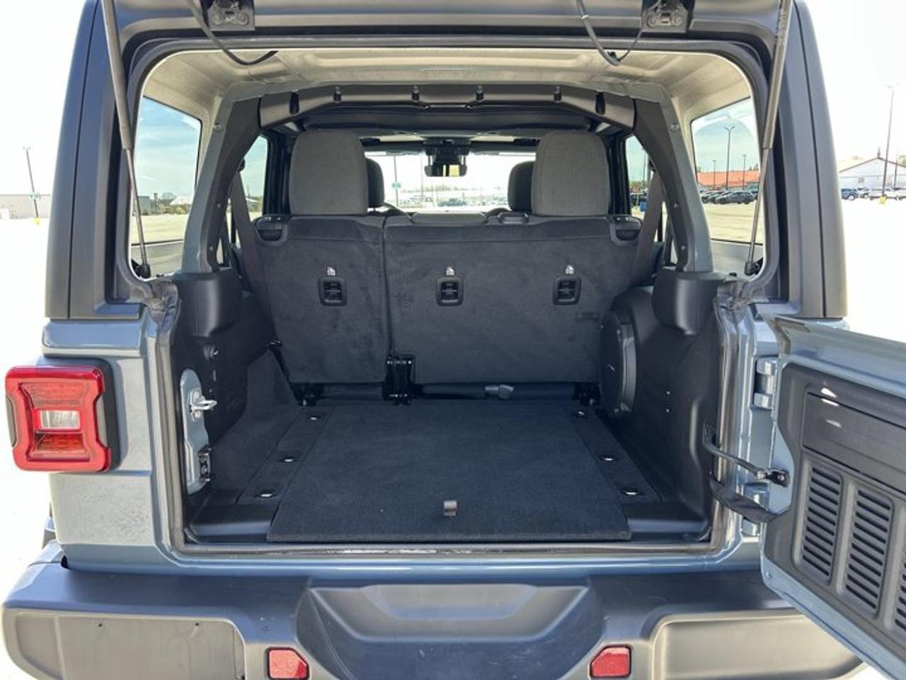 2024 Jeep Wrangler Sahara 4x4 | One Owner | No Accidents | Heated Steering Photo