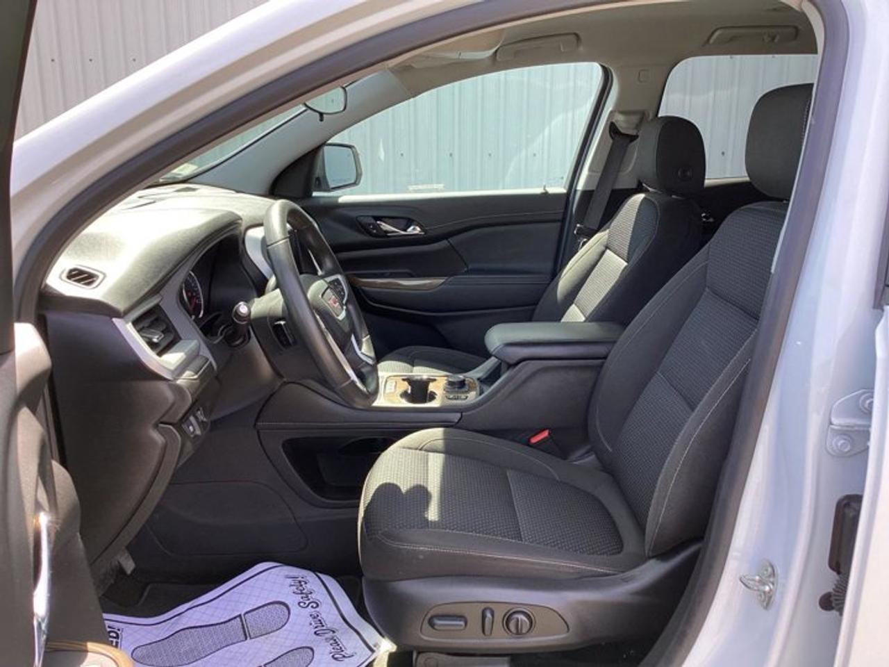 2023 GMC Acadia SLE AWD | No Accidents Photo2