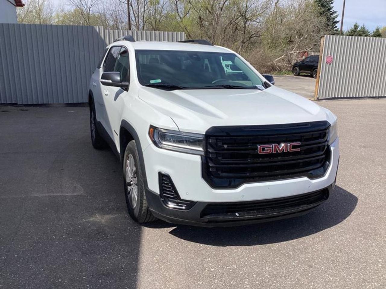 2023 GMC Acadia SLE AWD | No Accidents Photo