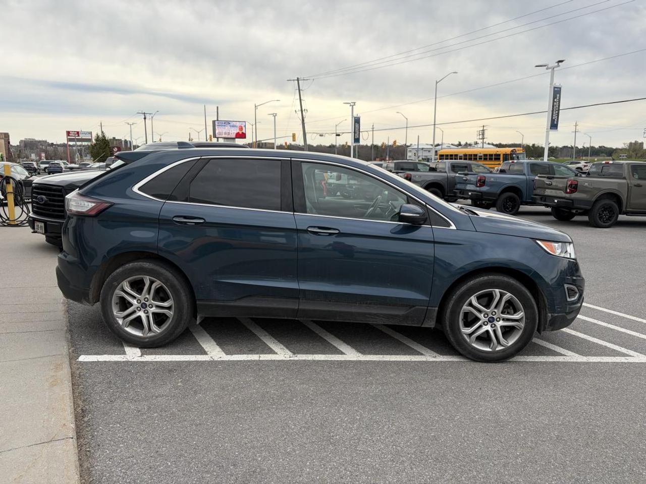 2016 Ford Edge Titanium Photo