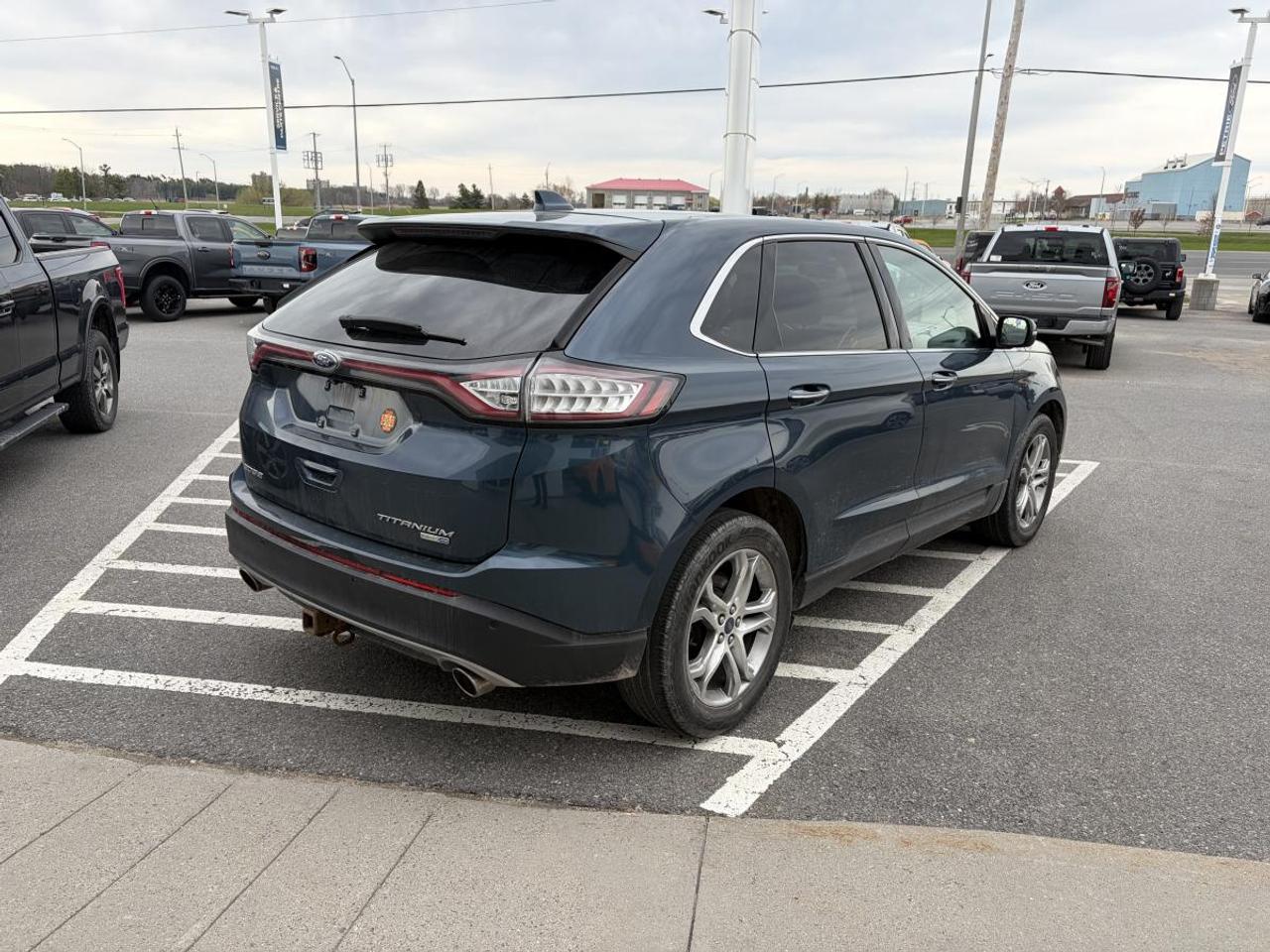 2016 Ford Edge Titanium Photo