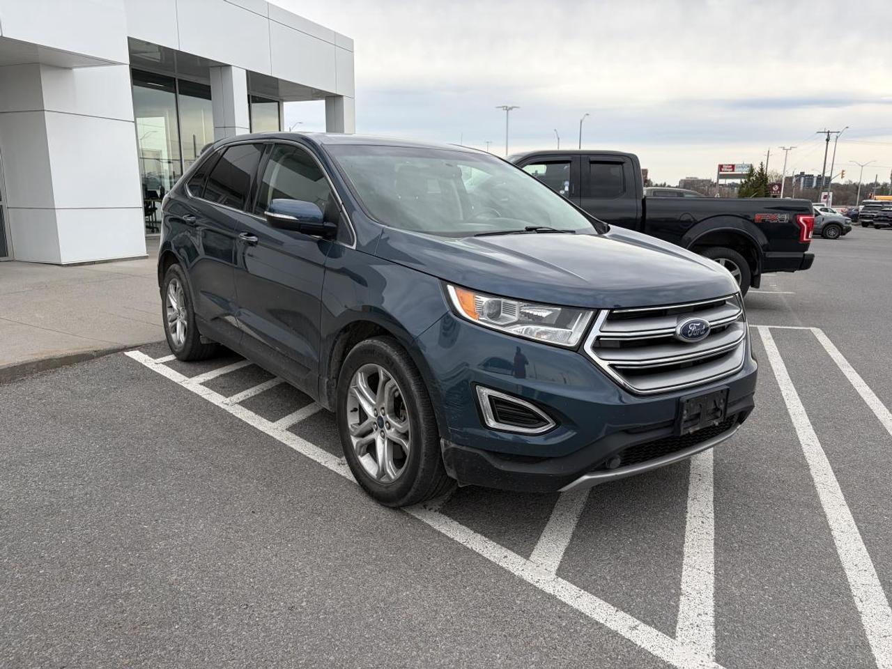 2016 Ford Edge Titanium Photo