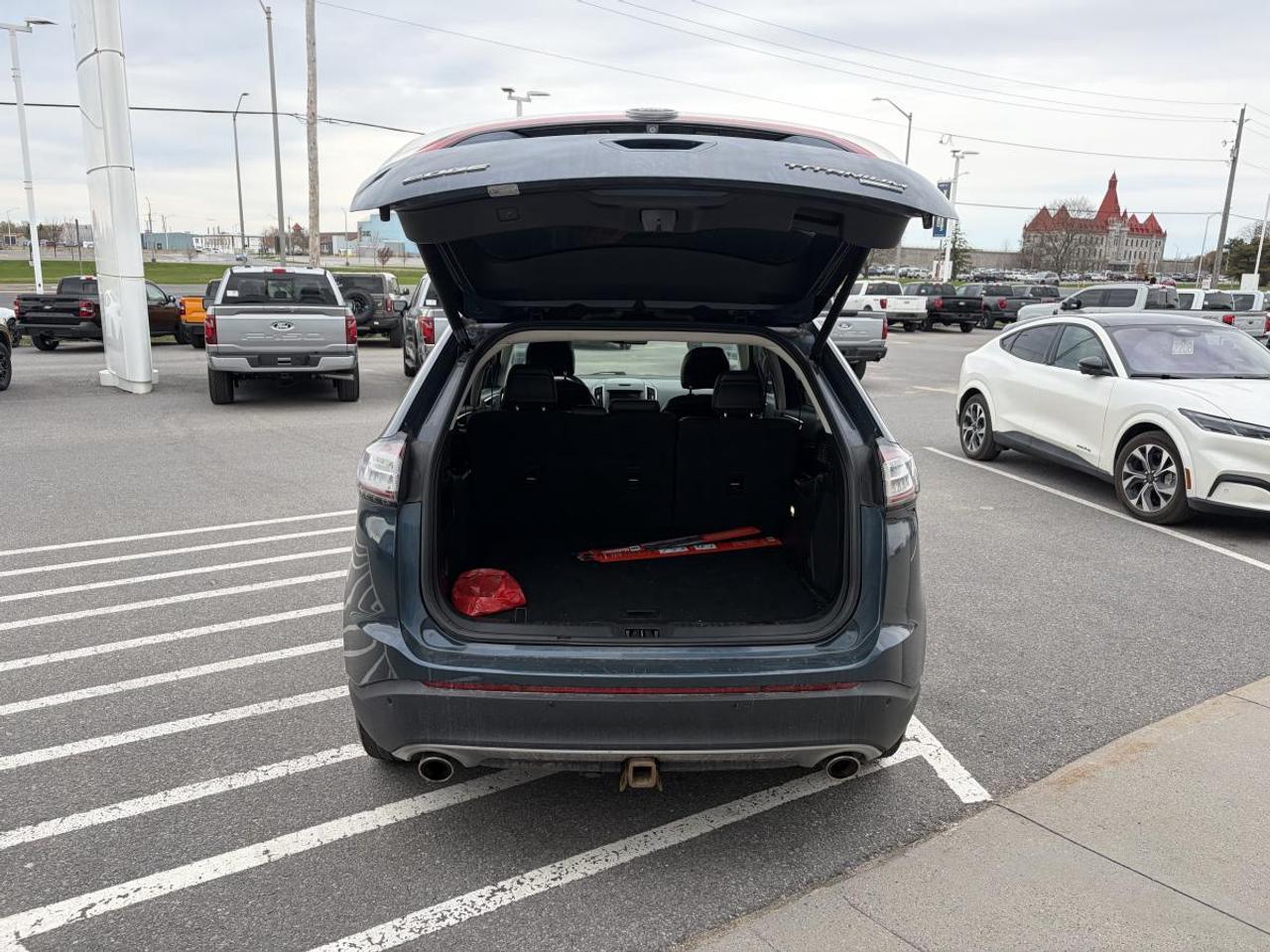 2016 Ford Edge Titanium Photo