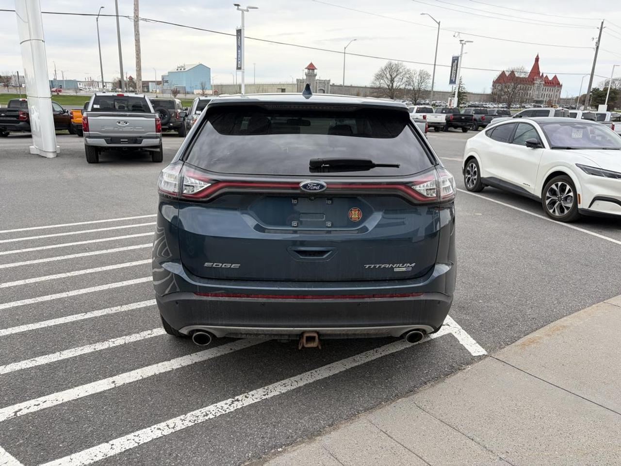 2016 Ford Edge Titanium Photo