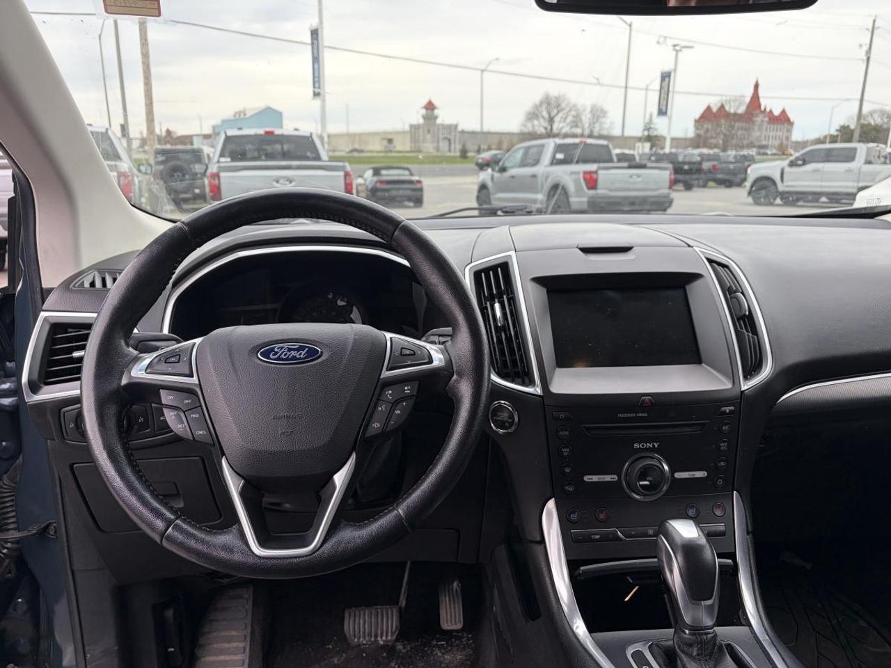 2016 Ford Edge Titanium Photo